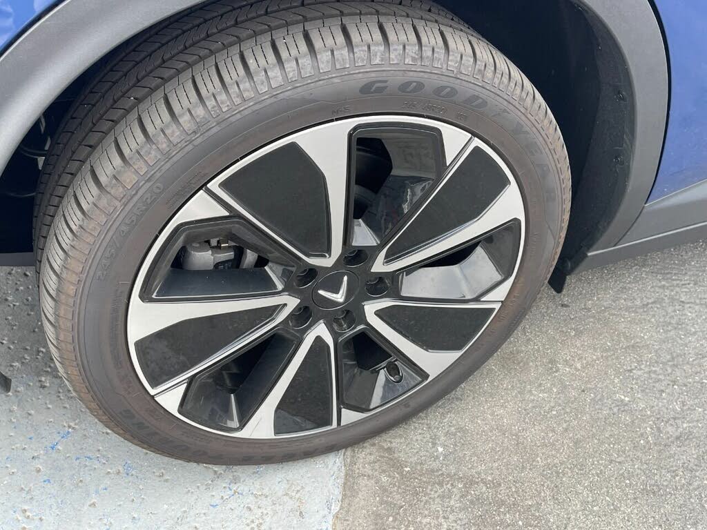 2023 Vinfast VF 8 photo 33