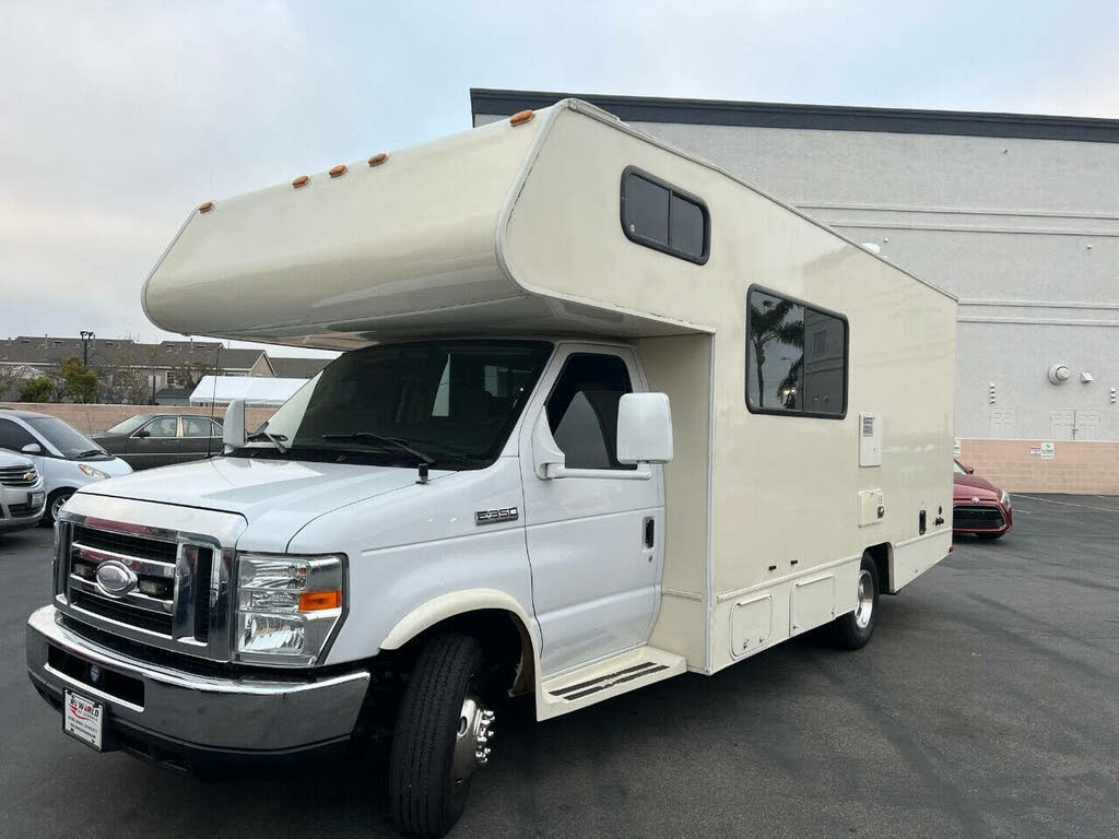 2014 Ford E-350 photo 2