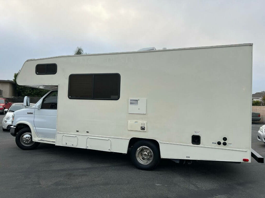 2014 Ford E-350 photo 3