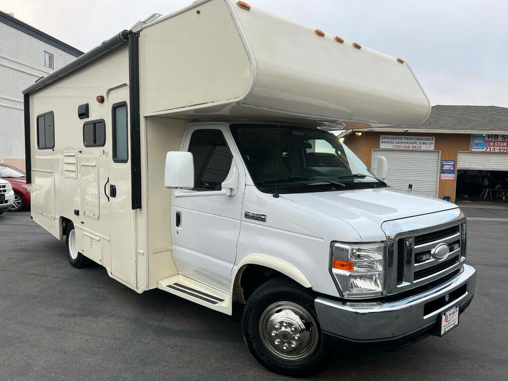 2014 Ford E-350 photo 4