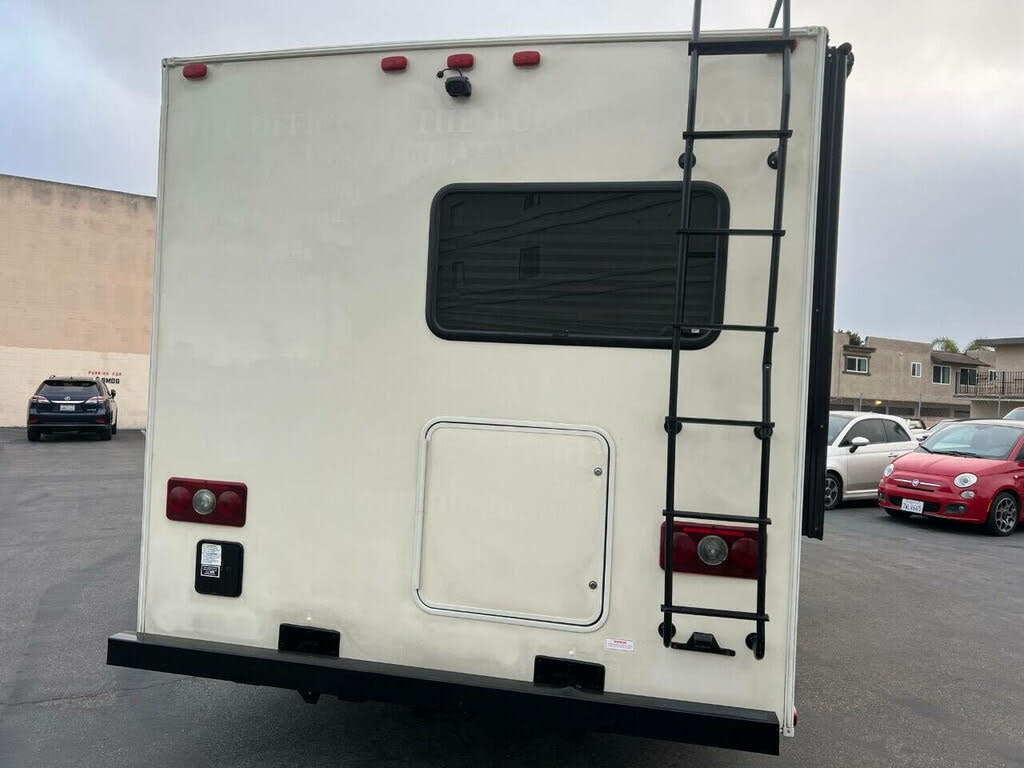 2014 Ford E-350 photo 6