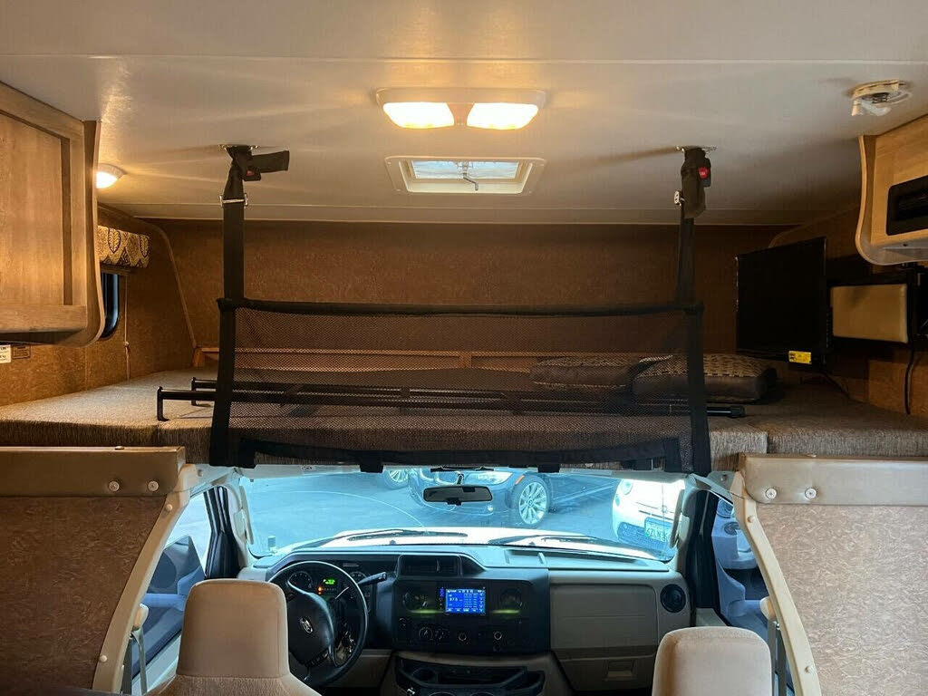 2014 Ford E-350 photo 11