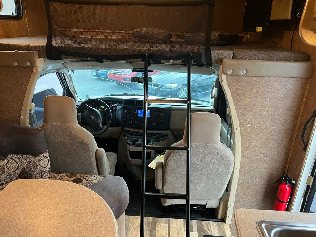 2014 Ford E-350 photo 16