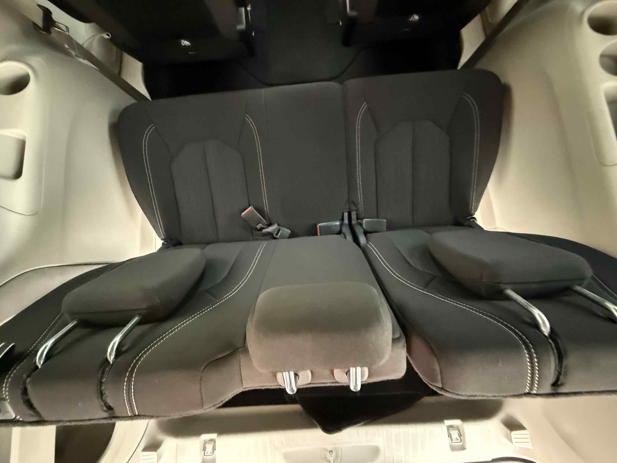 2023 Chrysler Voyager LX photo 36