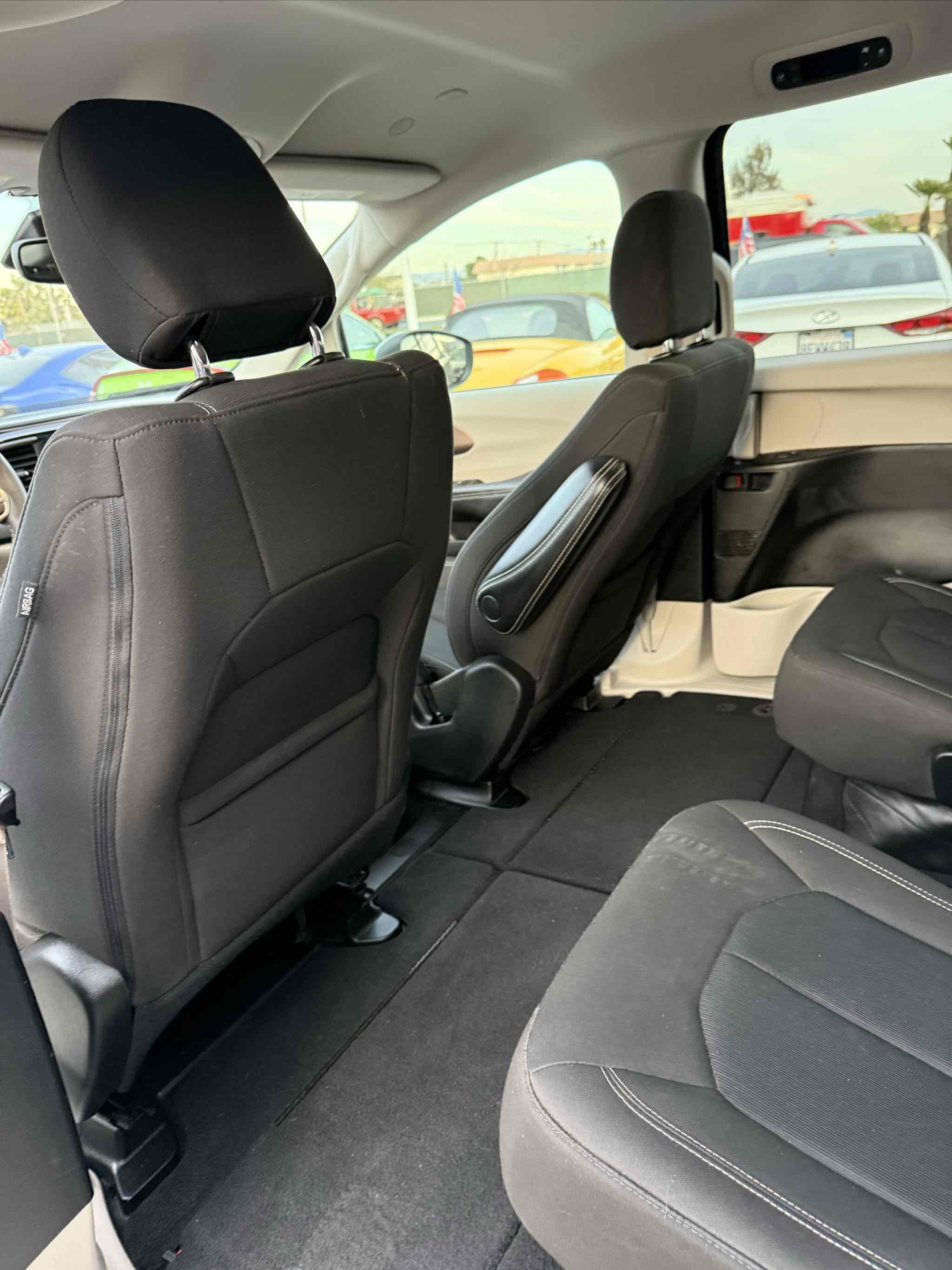 2023 Chrysler Voyager LX photo 40