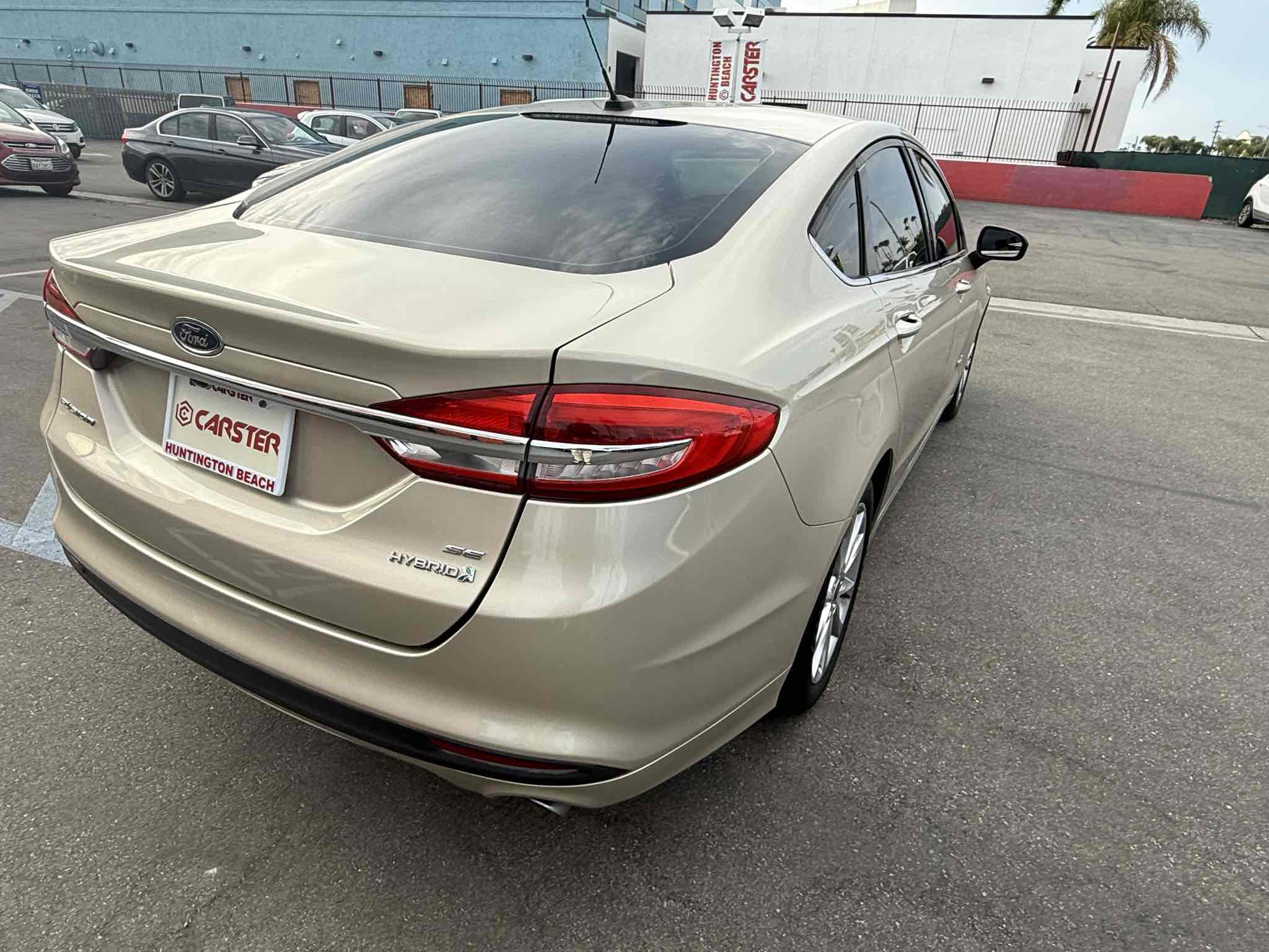 2017 Ford Fusion SE Hybrid photo 13