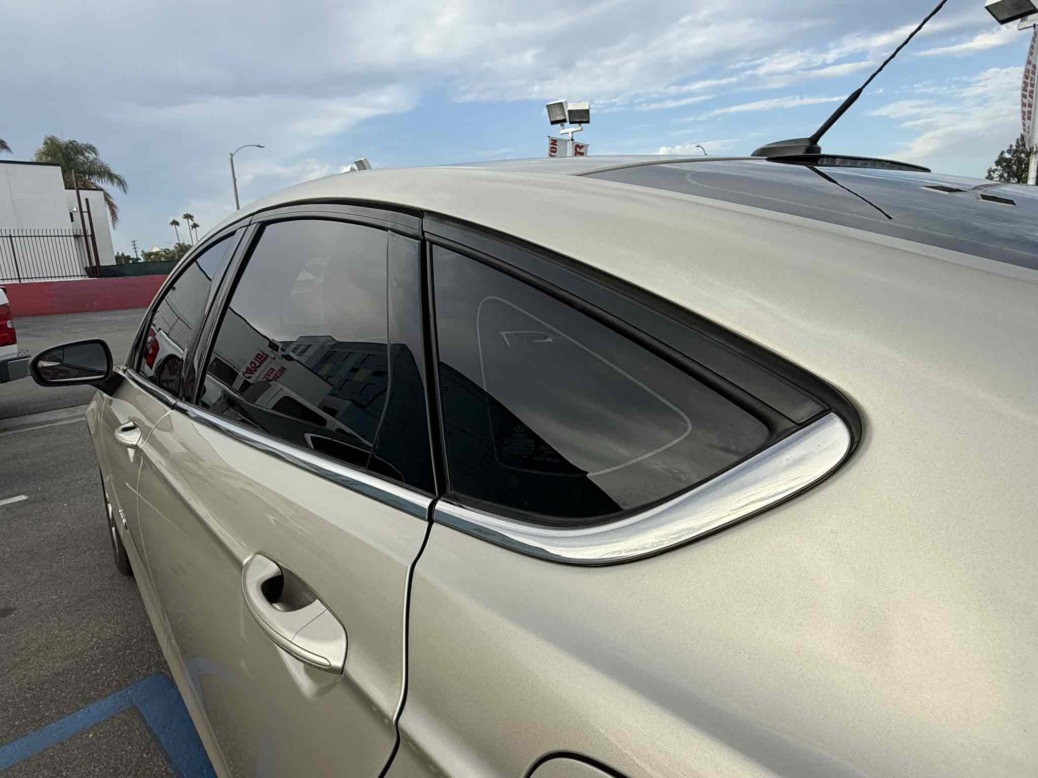 2017 Ford Fusion SE Hybrid photo 34