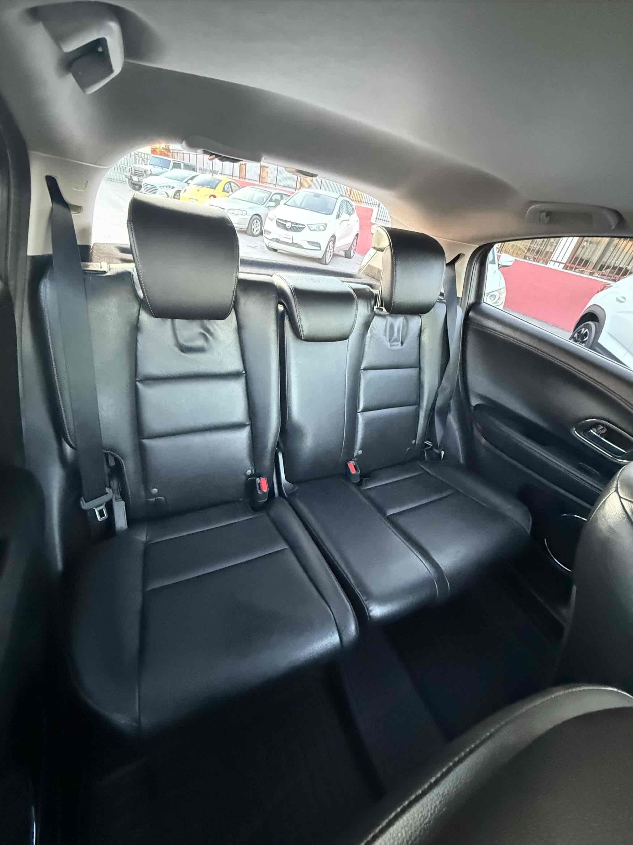 2016 Honda HR-V EX-L photo 9