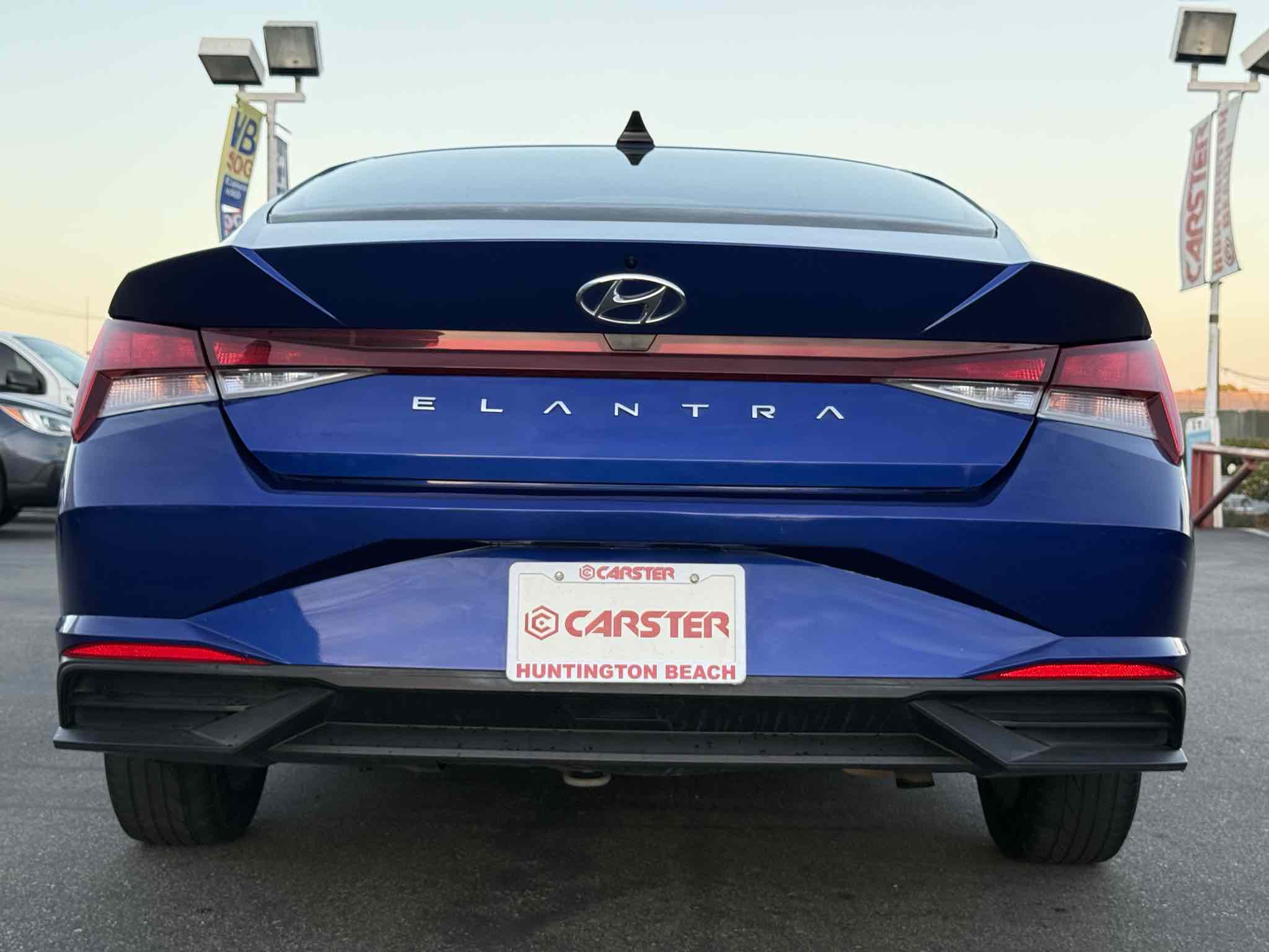 2021 Hyundai Elantra SE photo 18
