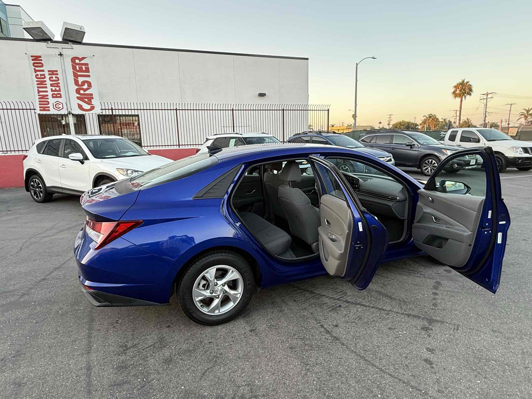 2021 Hyundai Elantra SE photo 25