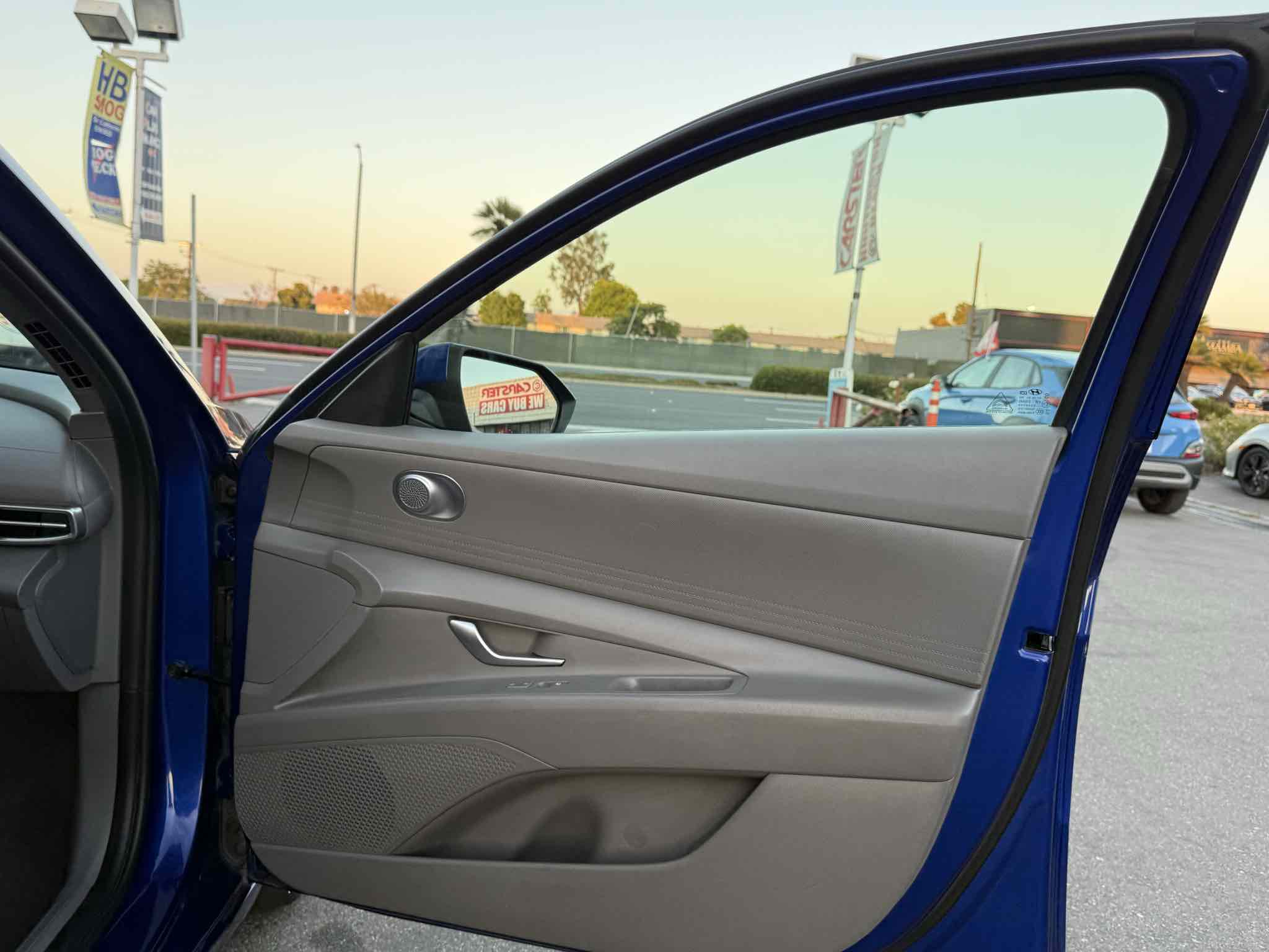 2021 Hyundai Elantra SE photo 27