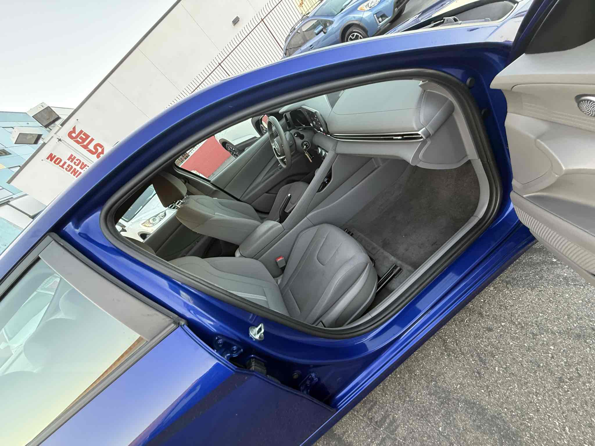 2021 Hyundai Elantra SE photo 31