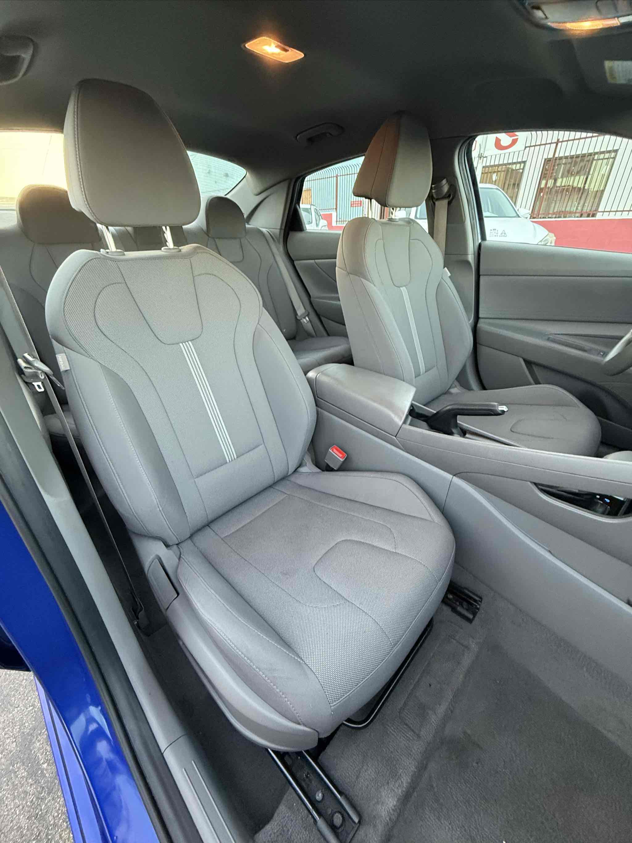 2021 Hyundai Elantra SE photo 34