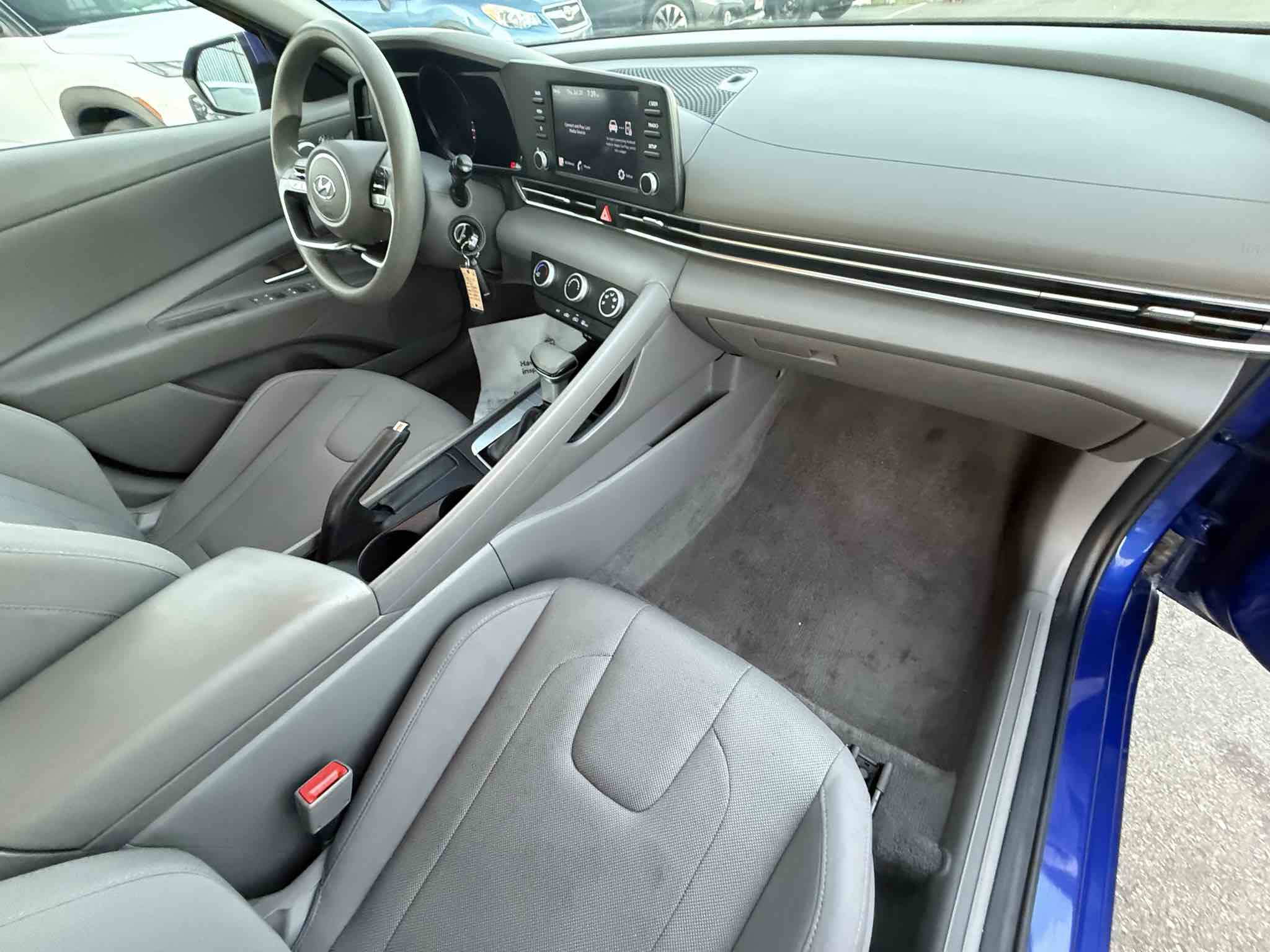 2021 Hyundai Elantra SE photo 35