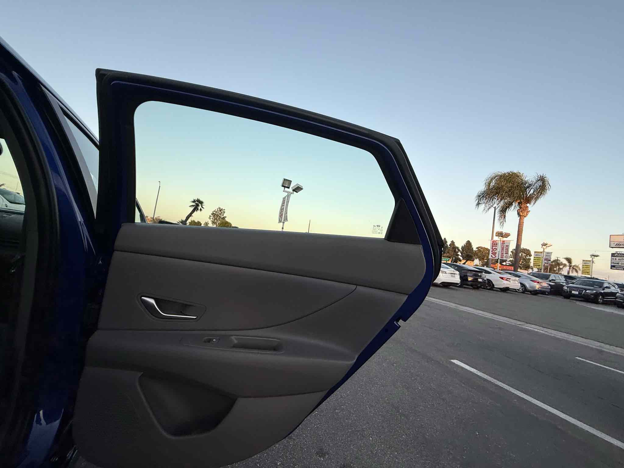 2021 Hyundai Elantra SE photo 40