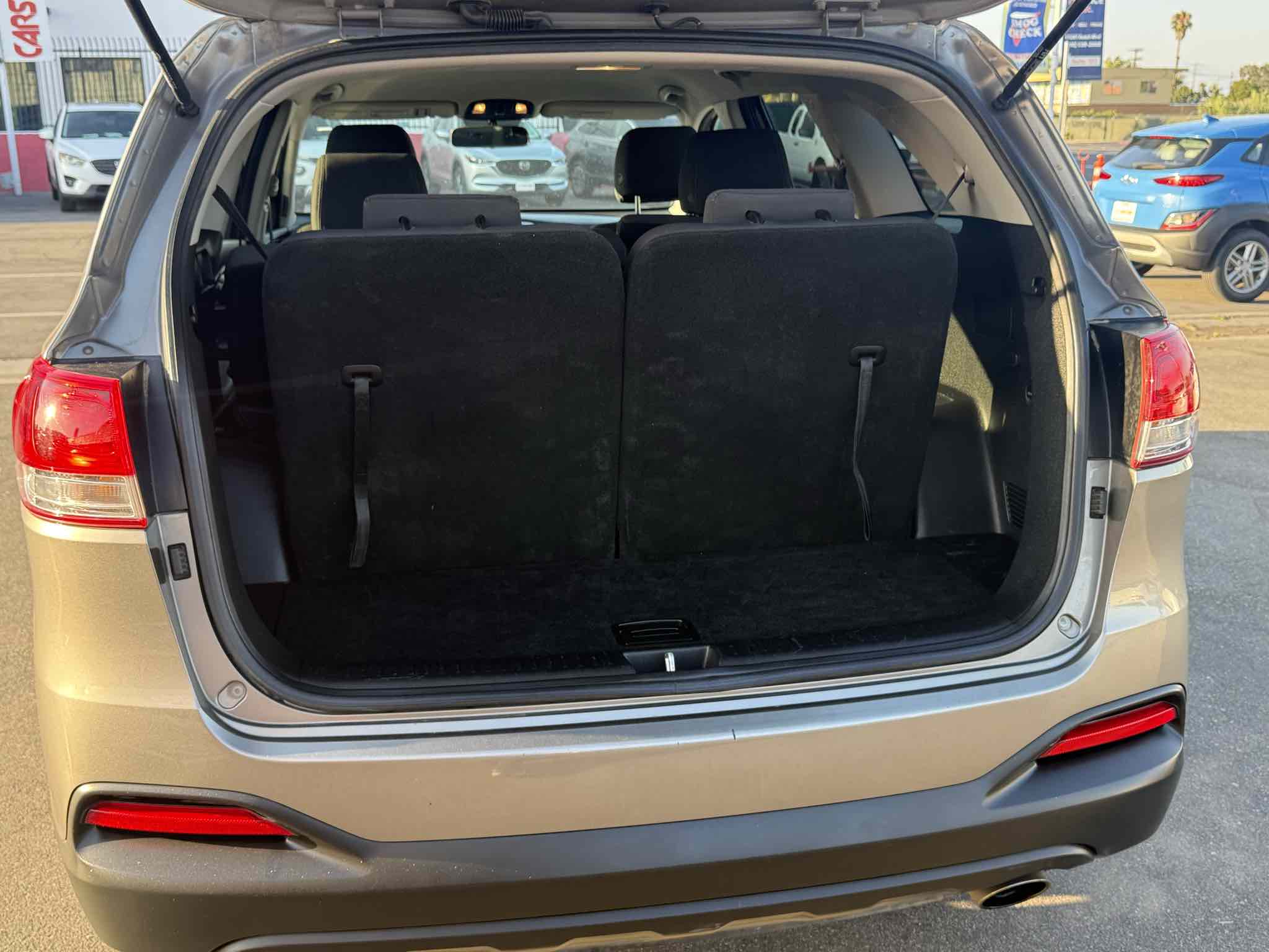 2017 Kia Sorento LX V6 photo 36