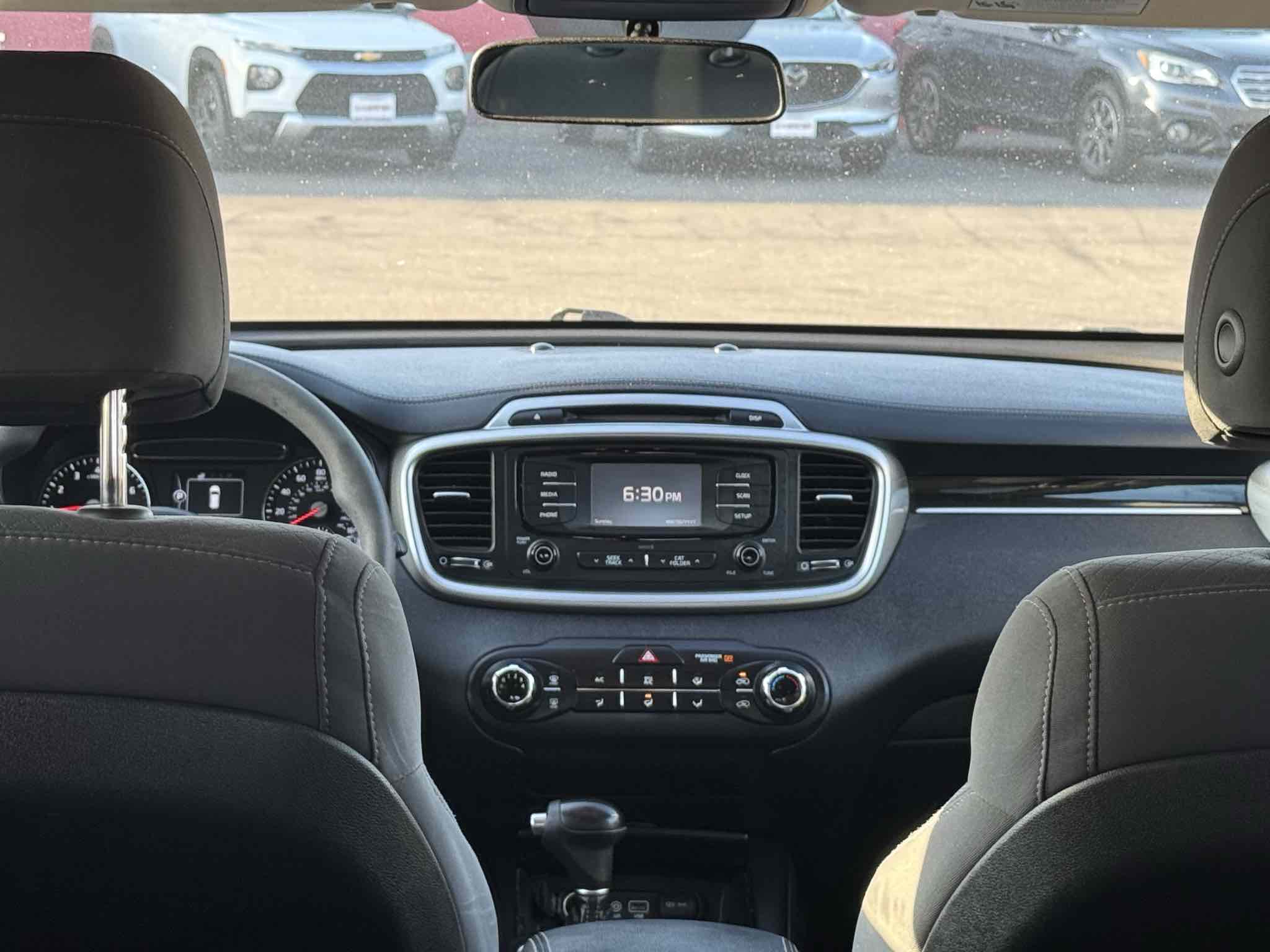 2017 Kia Sorento LX V6 photo 45