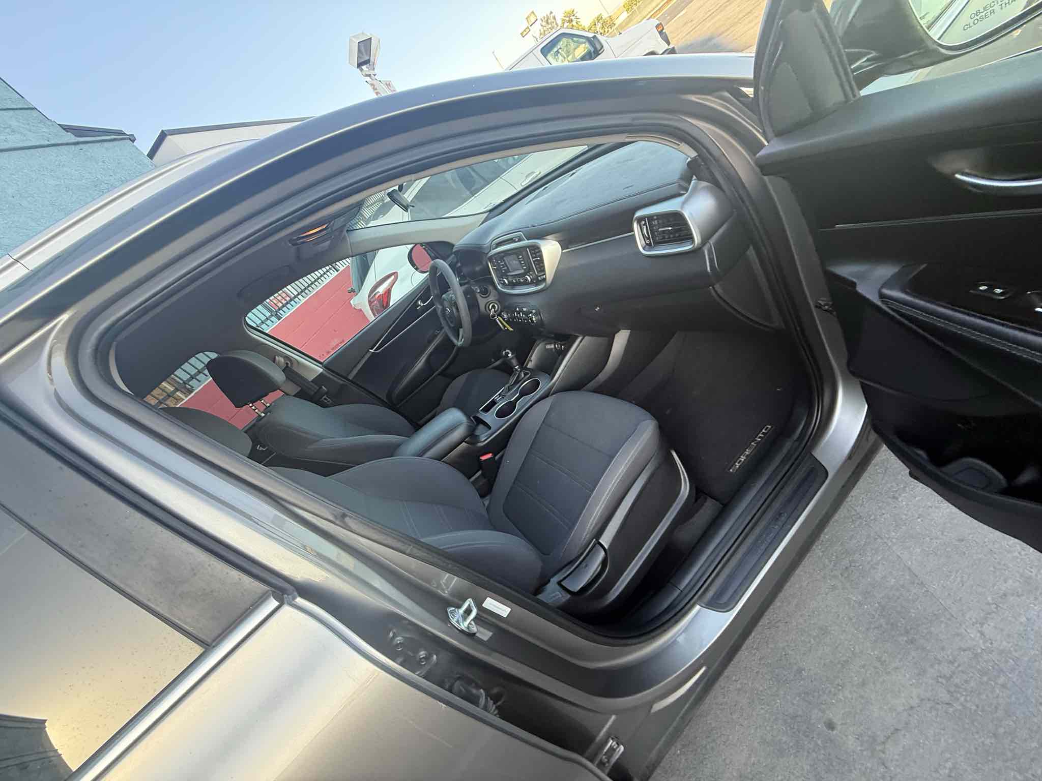 2017 Kia Sorento LX V6 photo 51