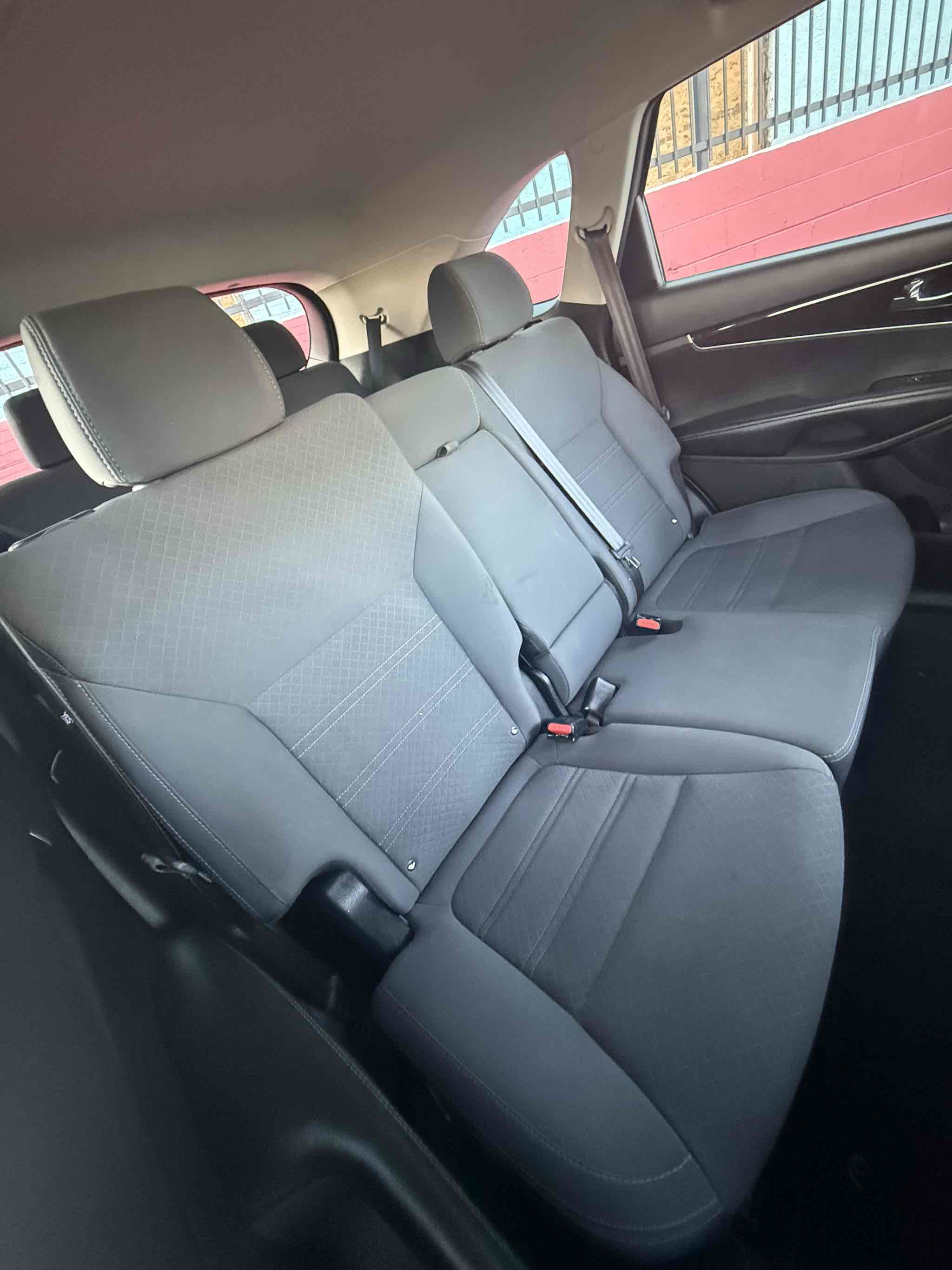 2017 Kia Sorento LX V6 photo 59