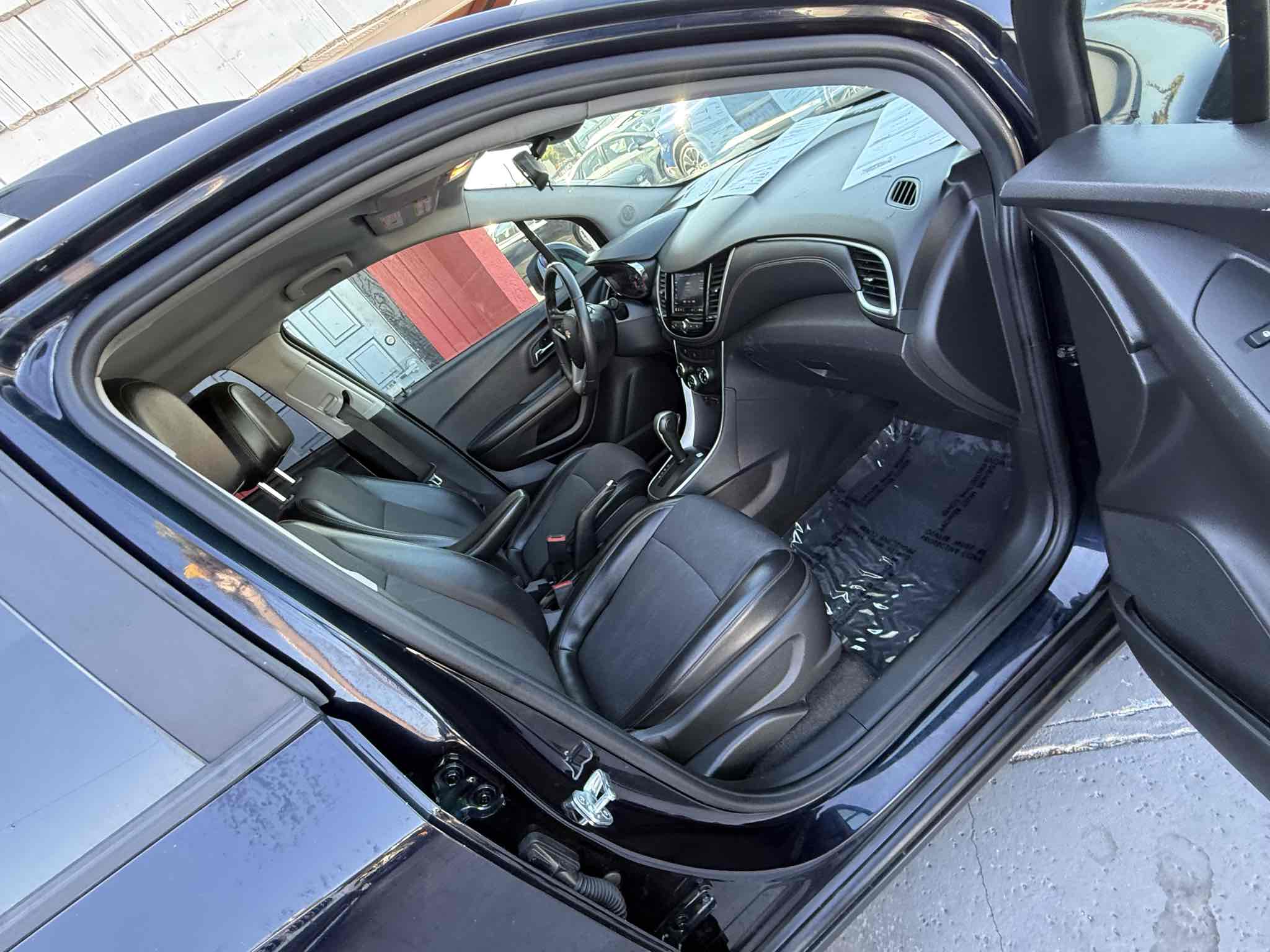 2021 Chevrolet Trax LT photo 31