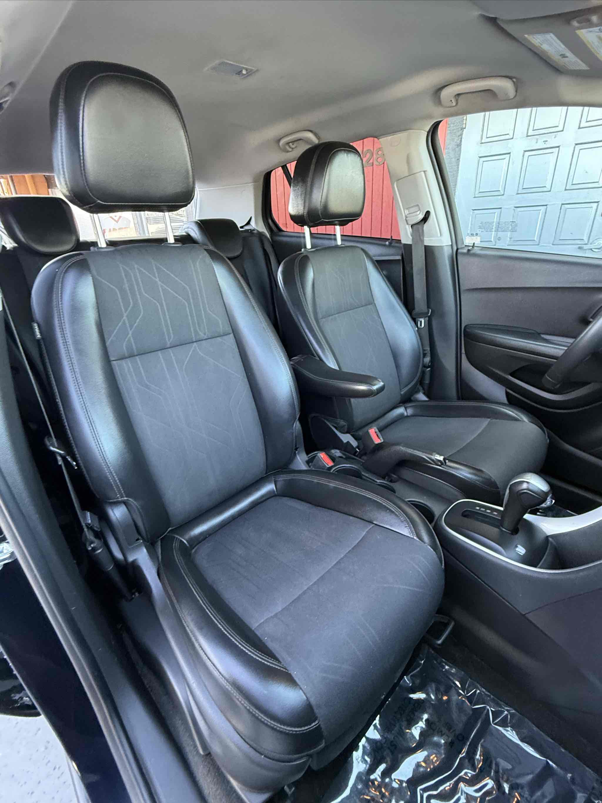 2021 Chevrolet Trax LT photo 10