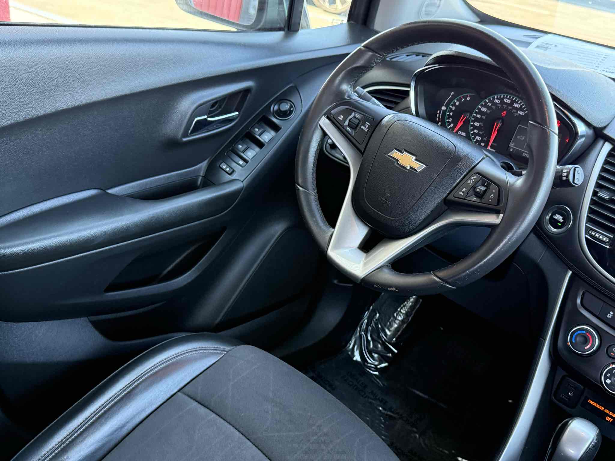 2021 Chevrolet Trax LT photo 46