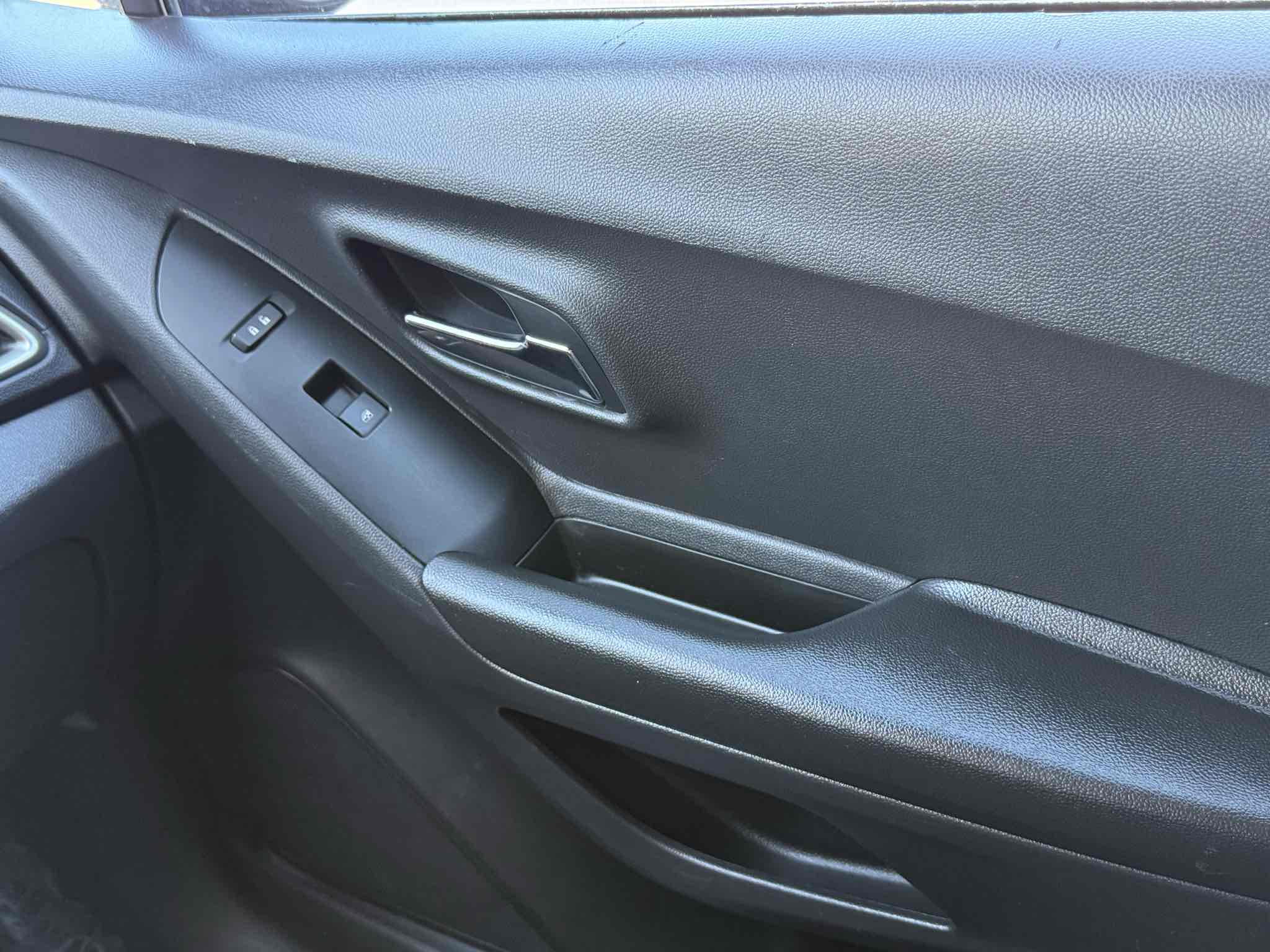 2021 Chevrolet Trax LT photo 48