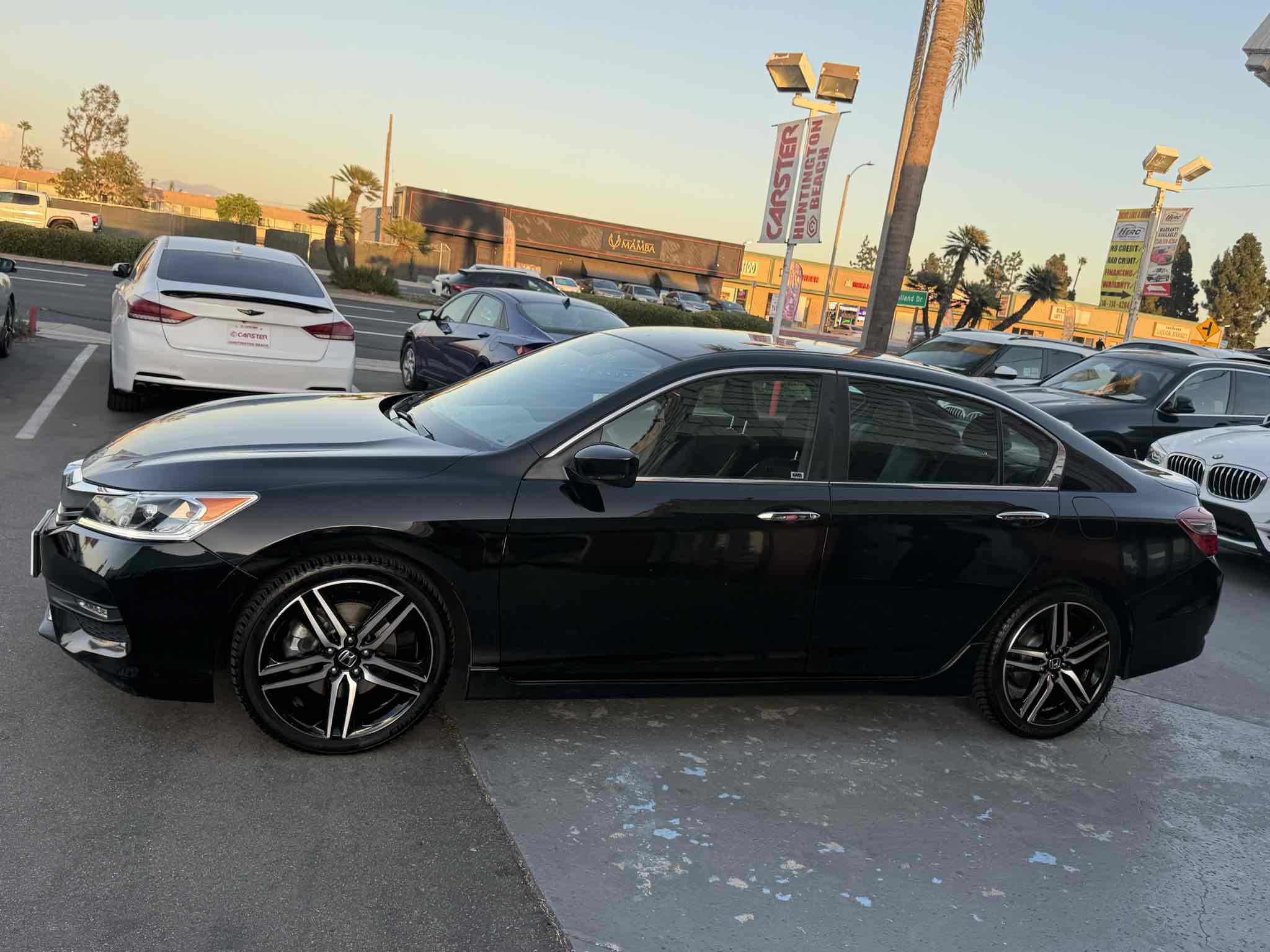 2017 Honda Accord Sport photo 2