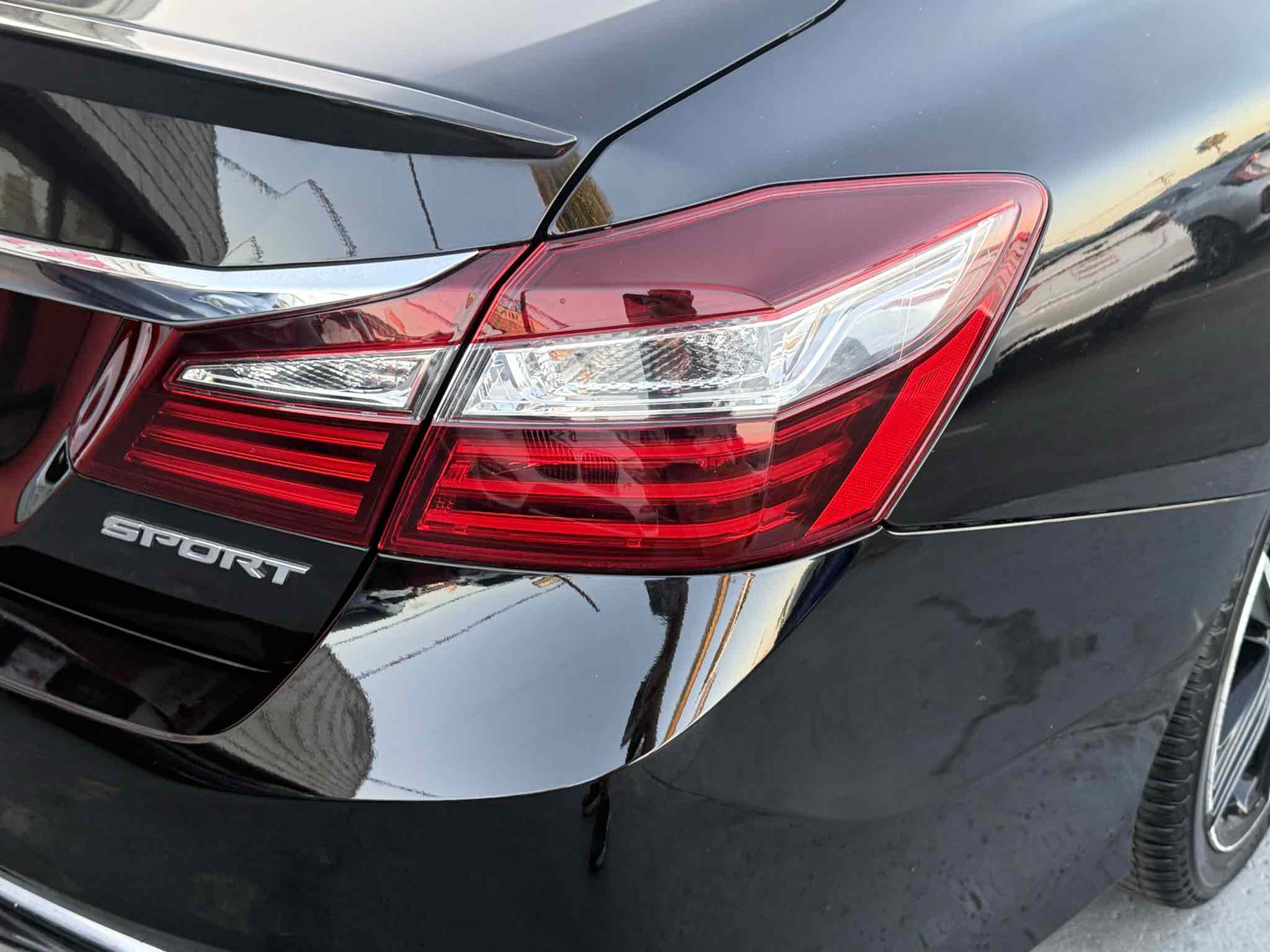 2017 Honda Accord Sport photo 24