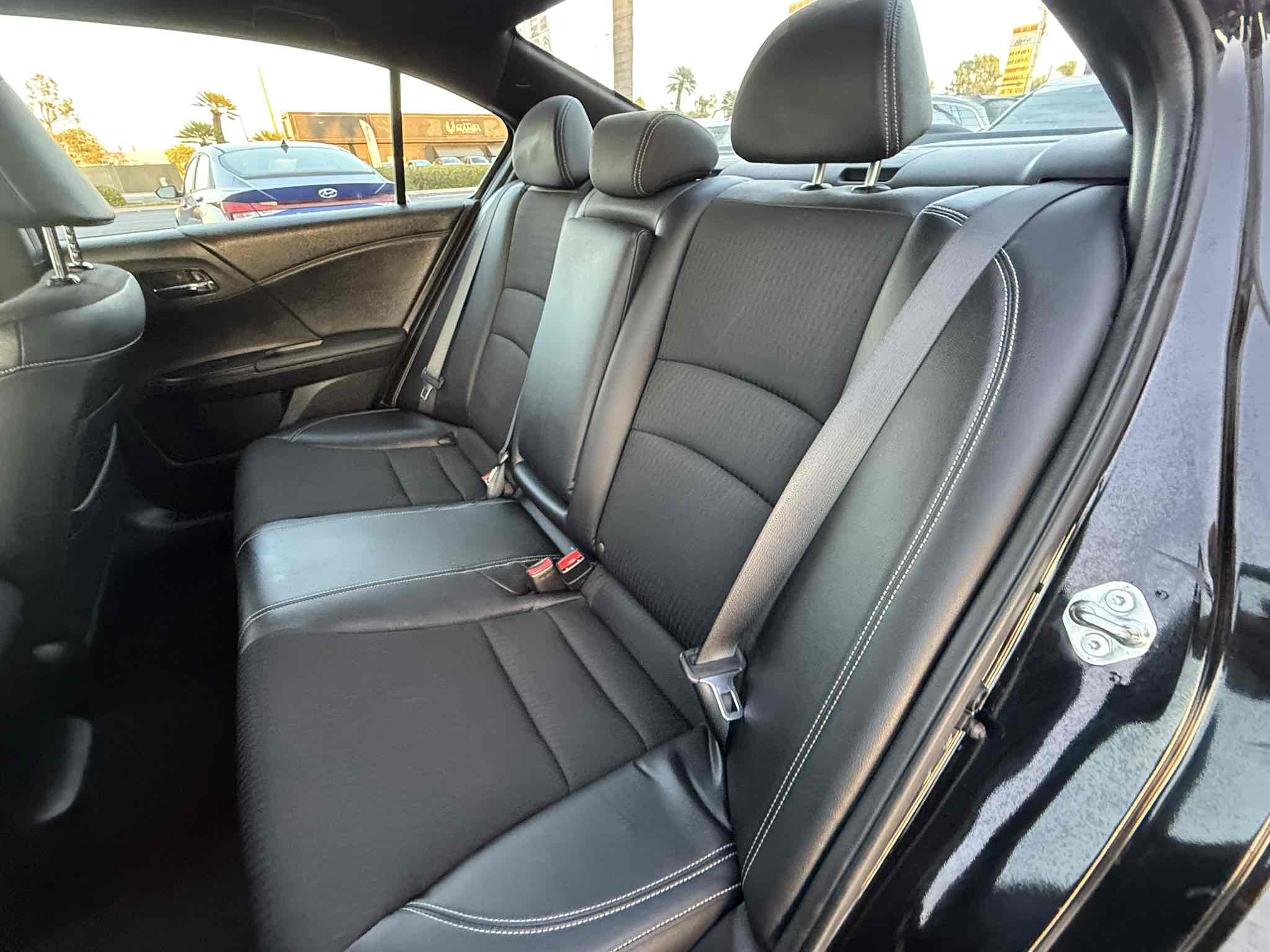 2017 Honda Accord Sport photo 6