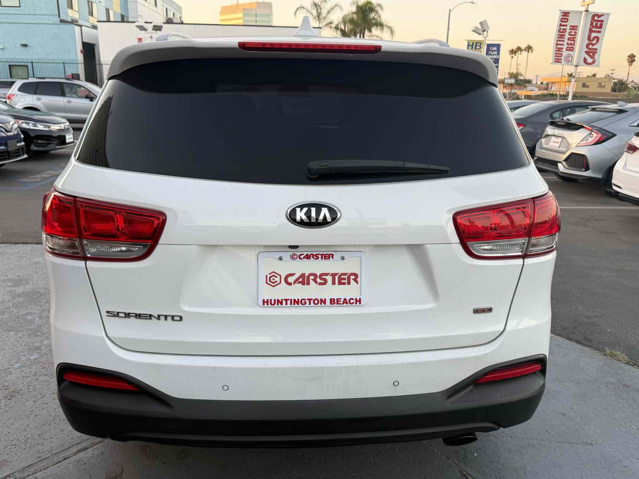 2017 Kia Sorento LX photo 3