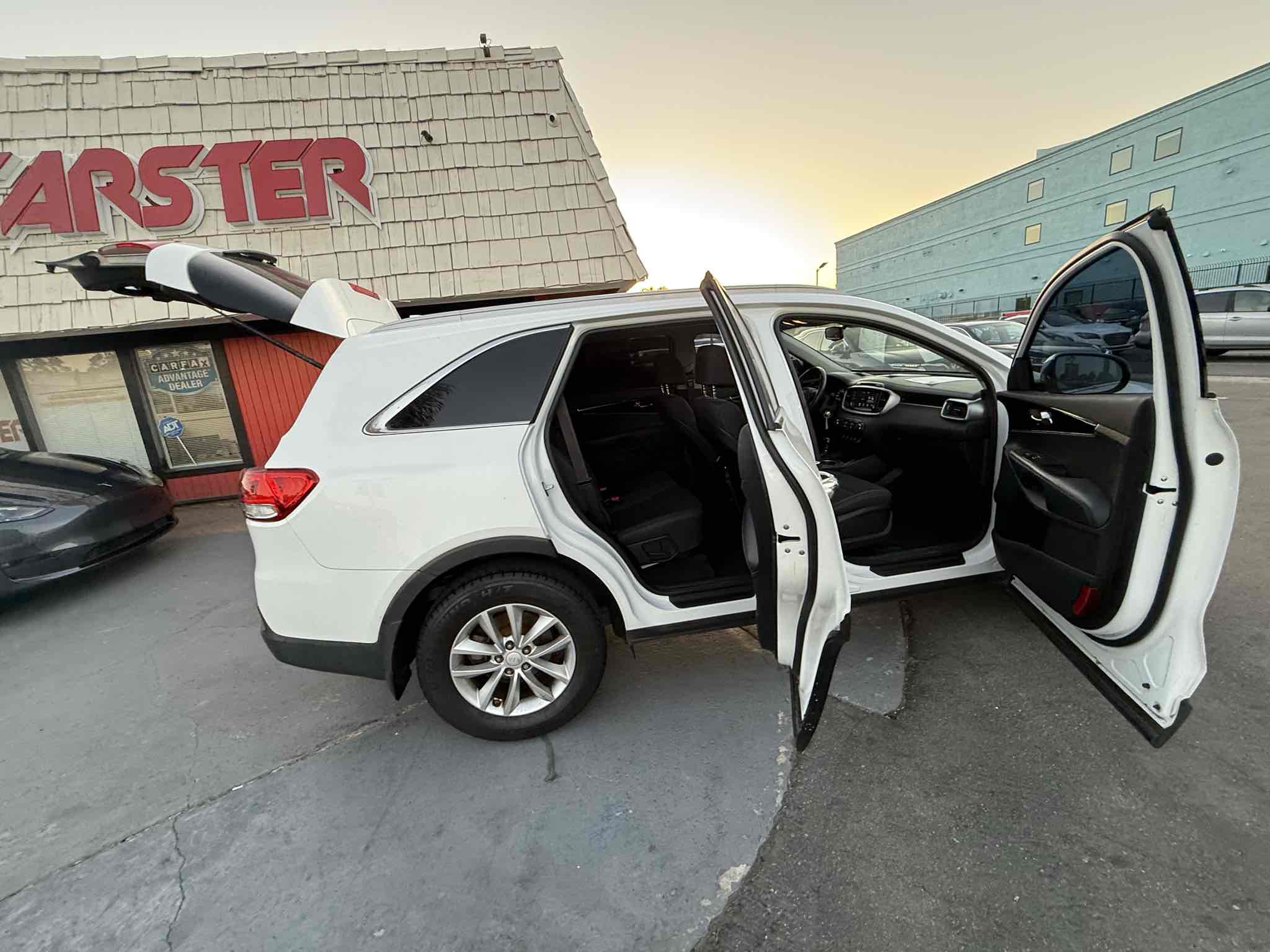2017 Kia Sorento LX photo 22