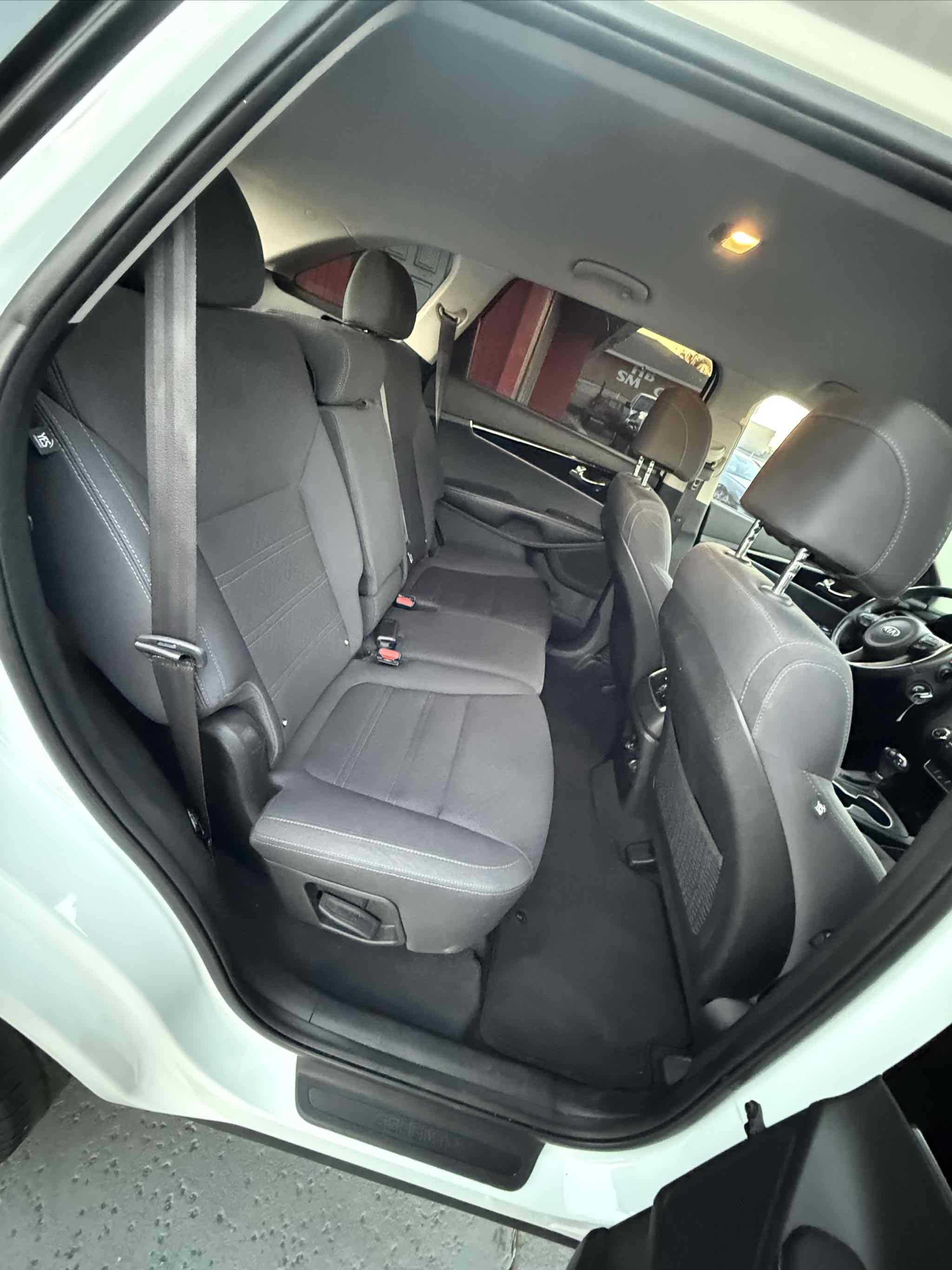 2017 Kia Sorento LX photo 34