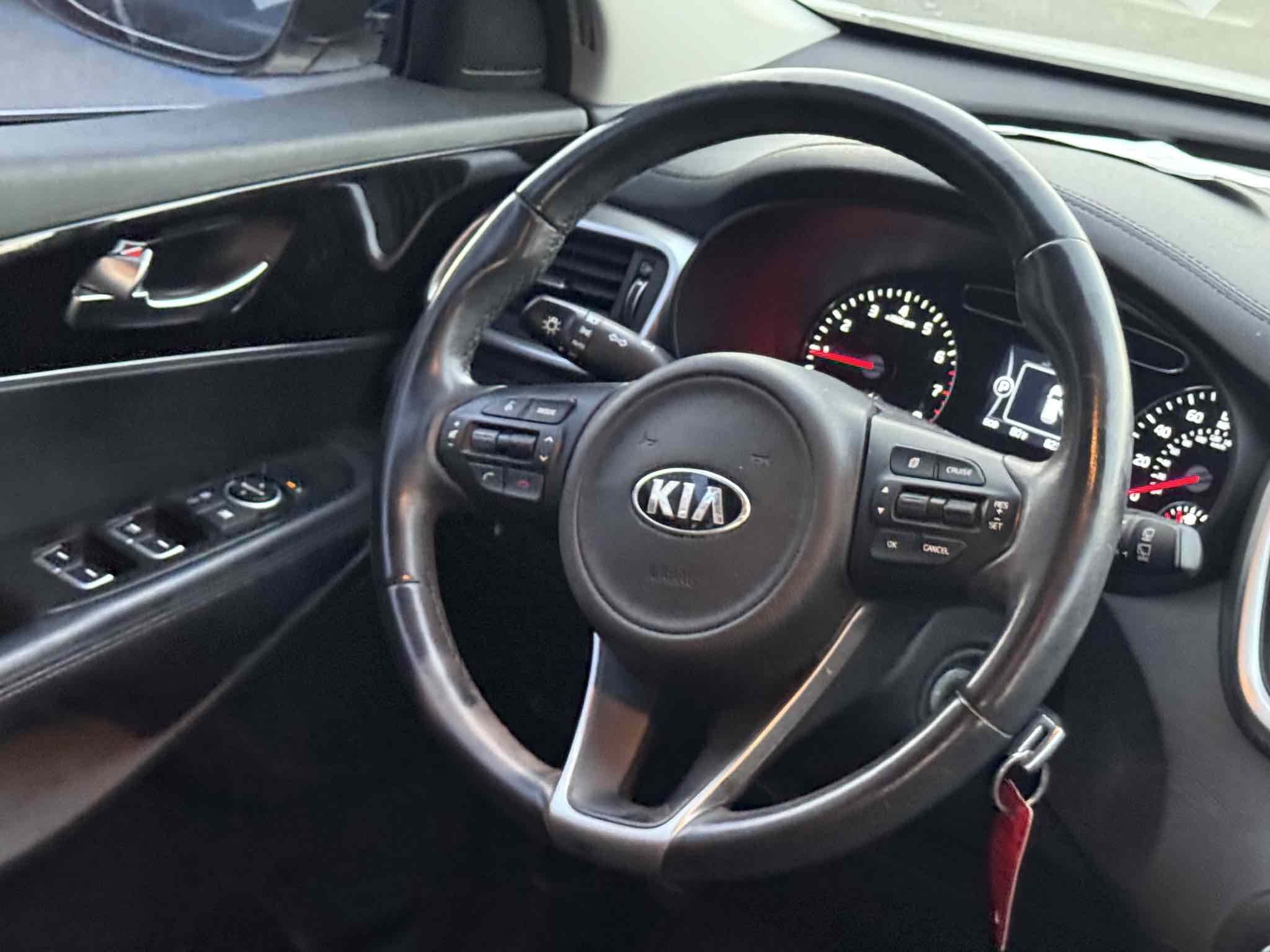 2017 Kia Sorento LX photo 38