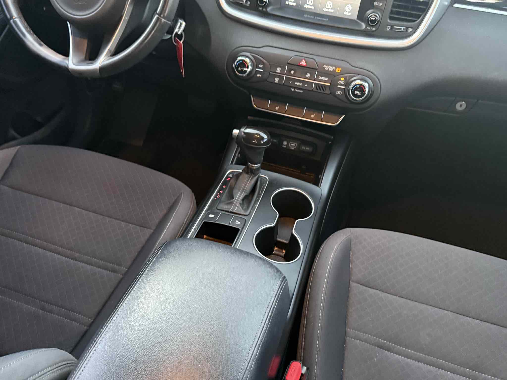 2017 Kia Sorento LX photo 44