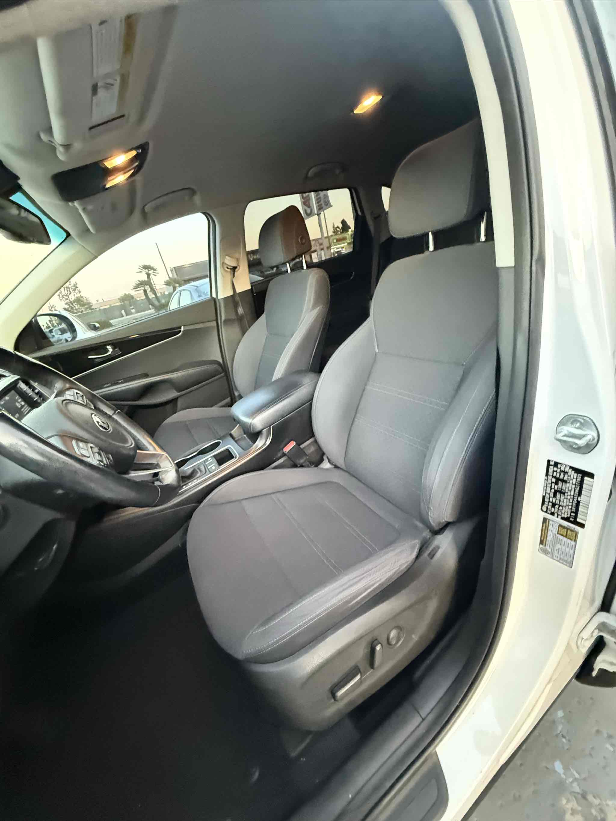 2017 Kia Sorento LX photo 64