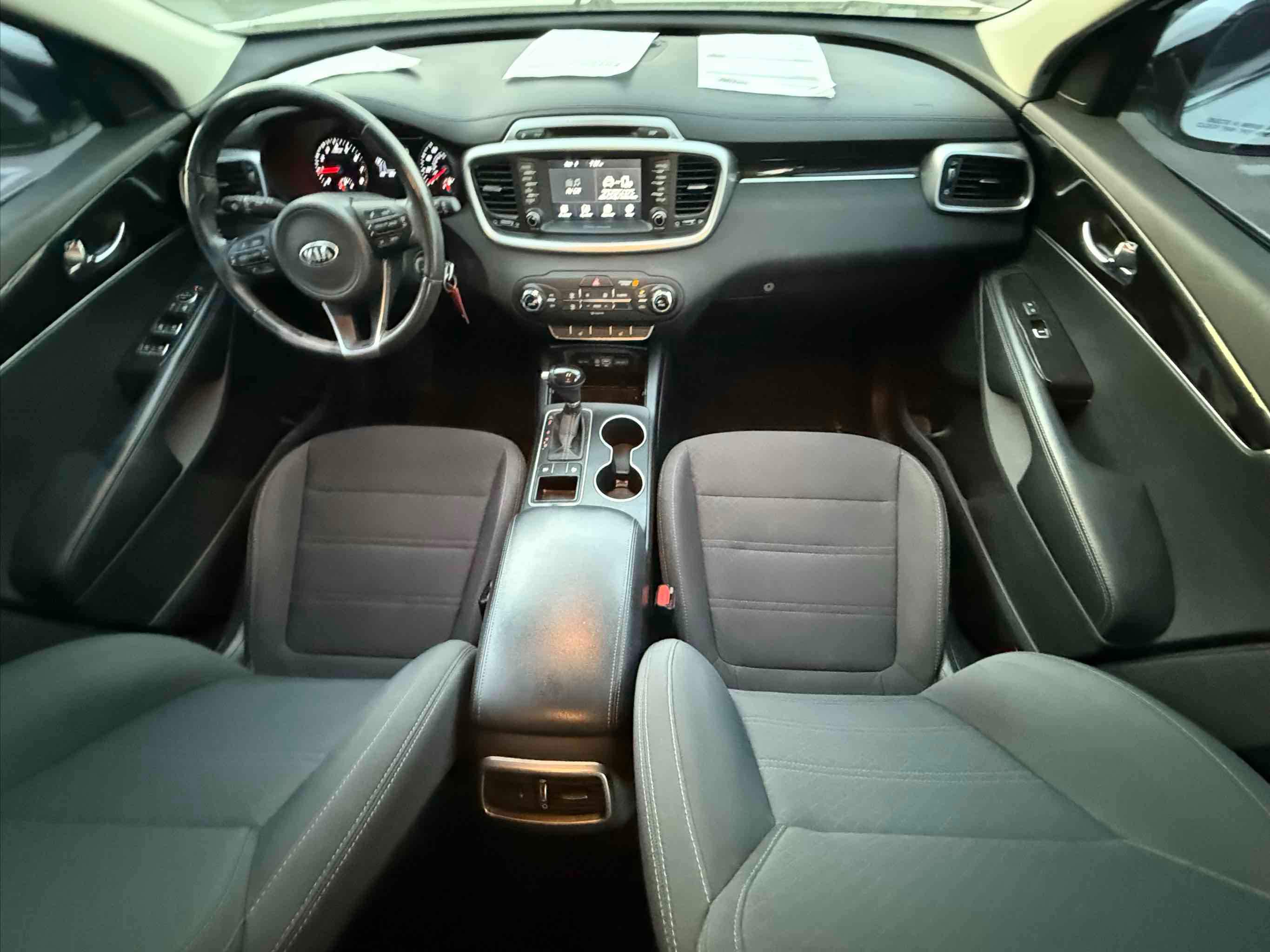 2017 Kia Sorento LX photo 8