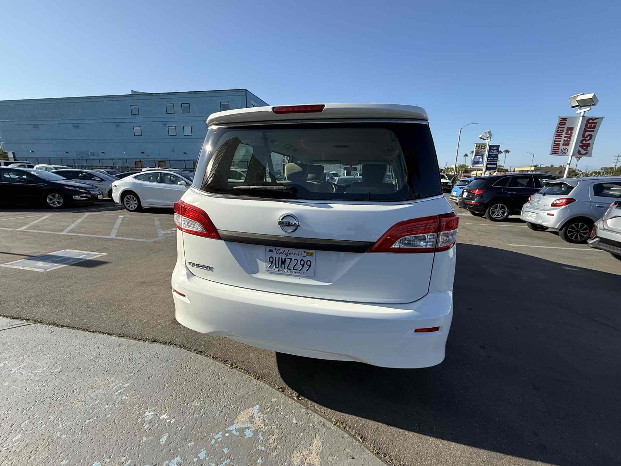 2014 Nissan Quest S photo 11