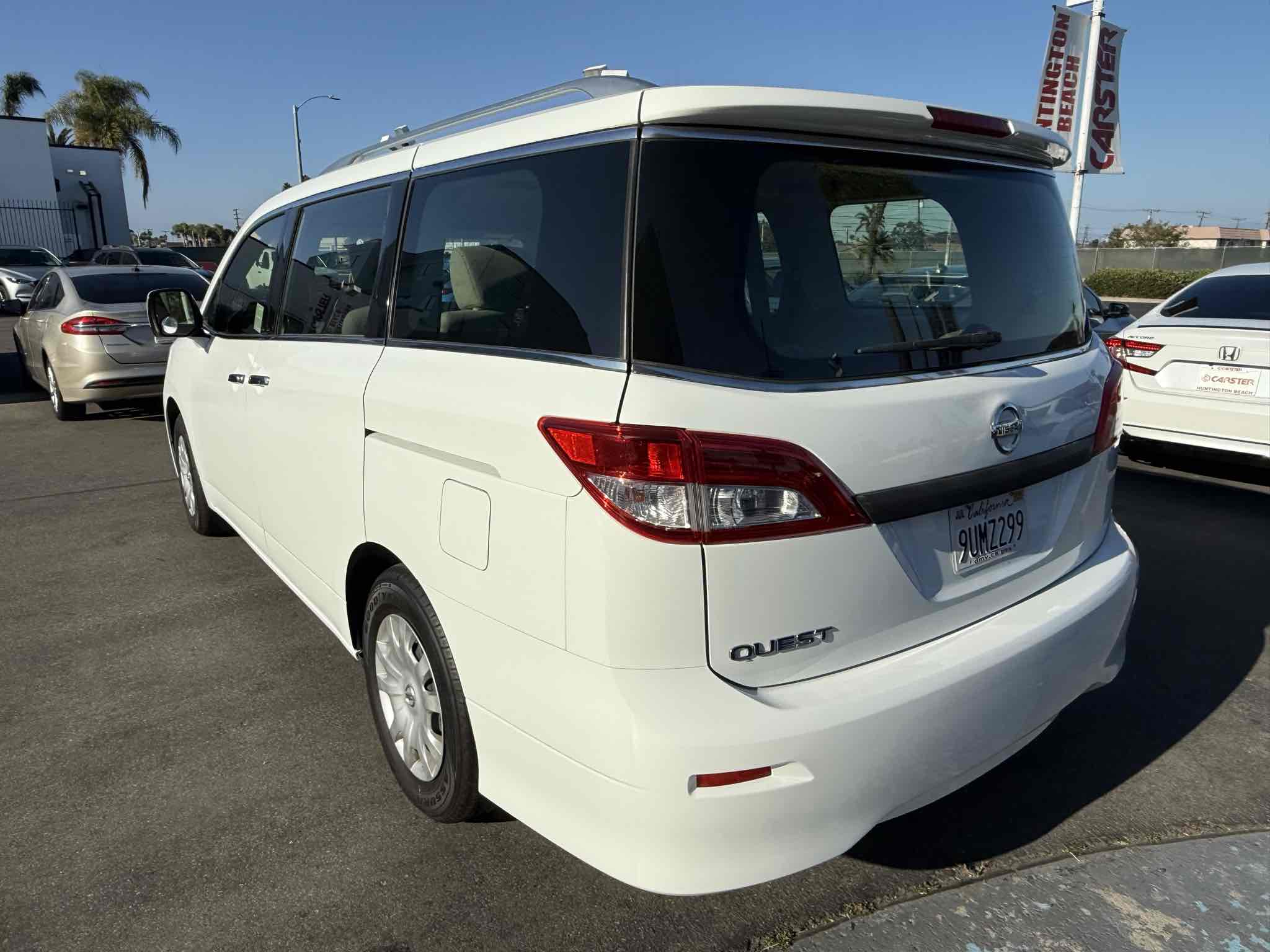 2014 Nissan Quest S photo 13
