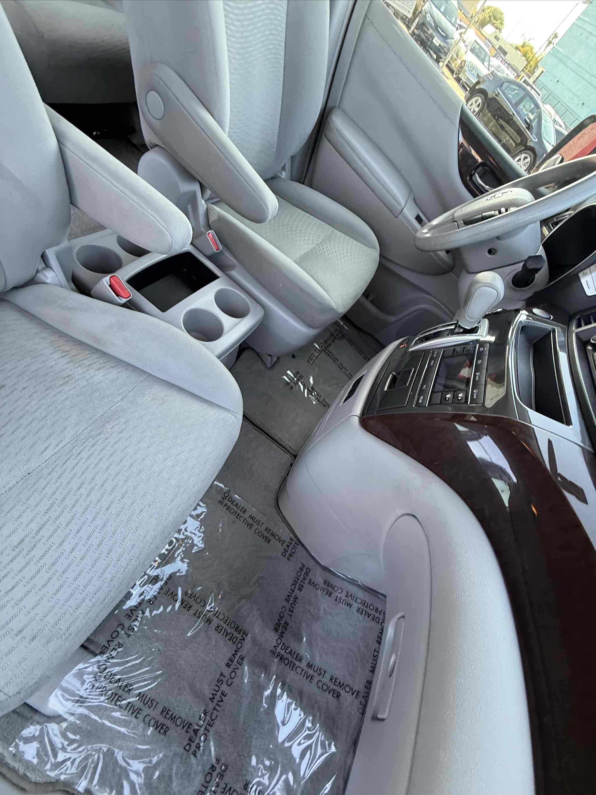 2014 Nissan Quest S photo 32