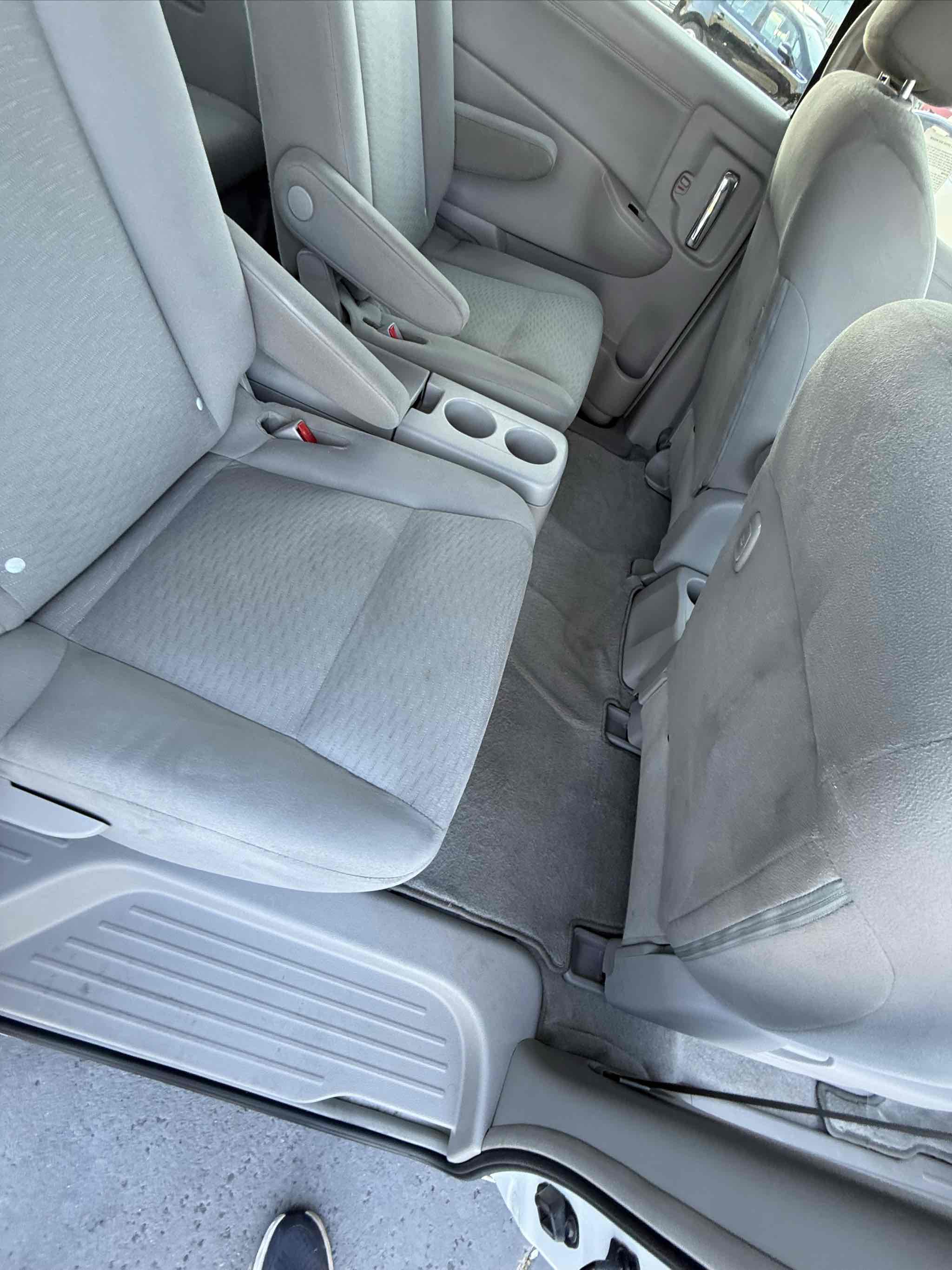 2014 Nissan Quest S photo 35