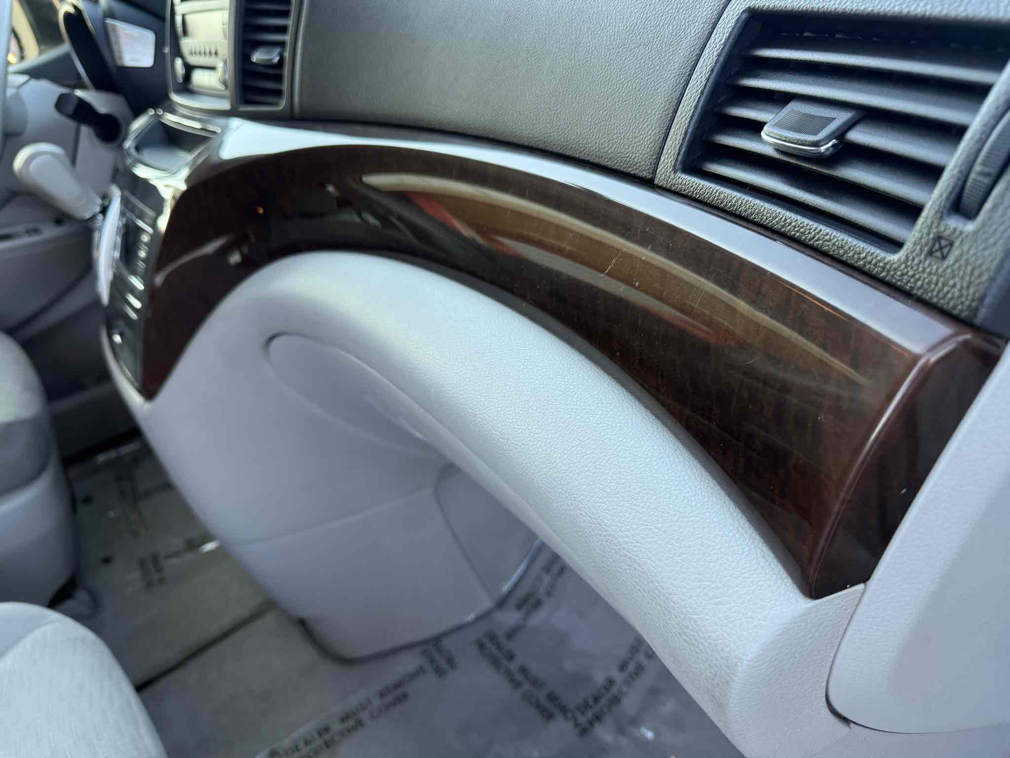 2014 Nissan Quest S photo 38