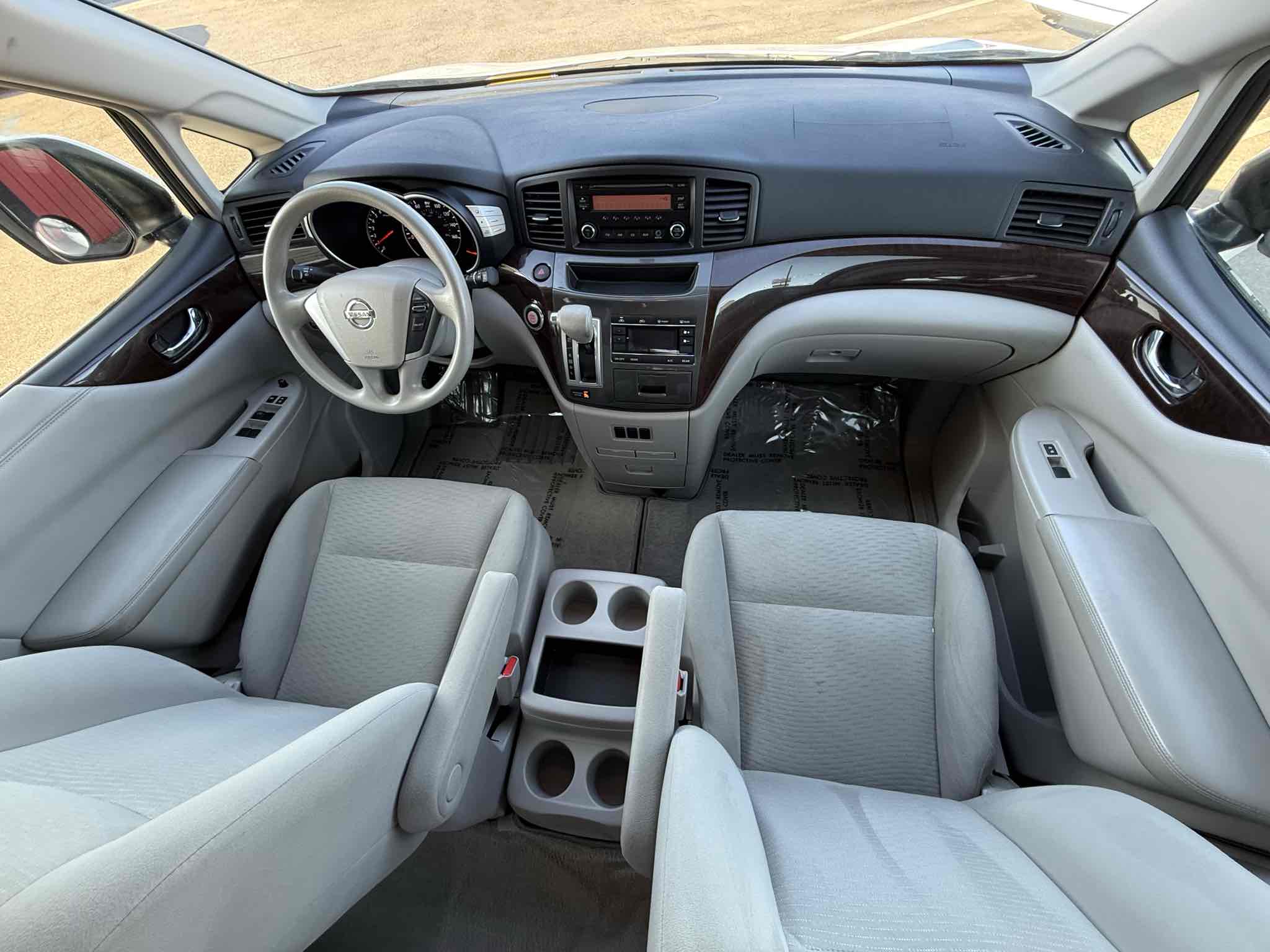 2014 Nissan Quest S photo 39