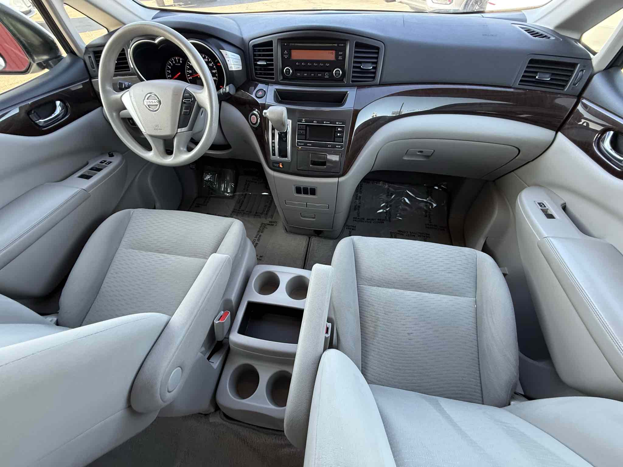 2014 Nissan Quest S photo 40