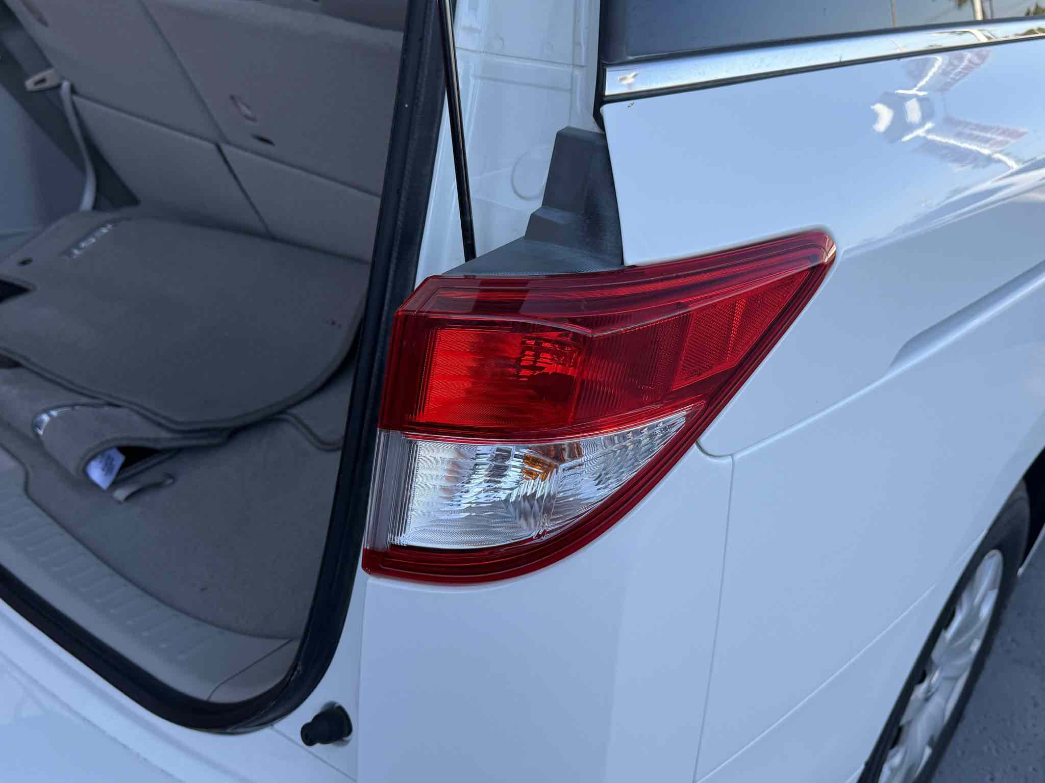 2014 Nissan Quest S photo 47