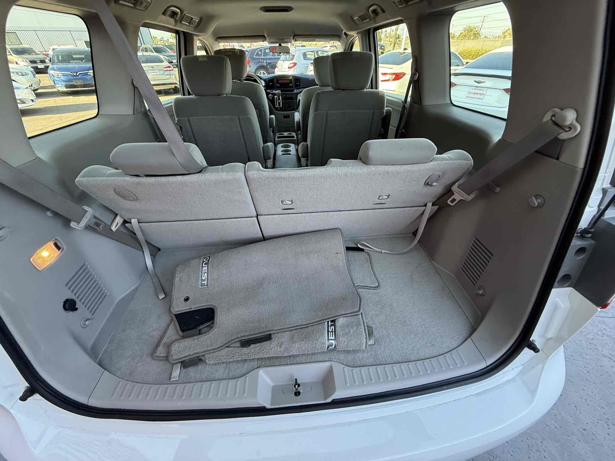 2014 Nissan Quest S photo 50