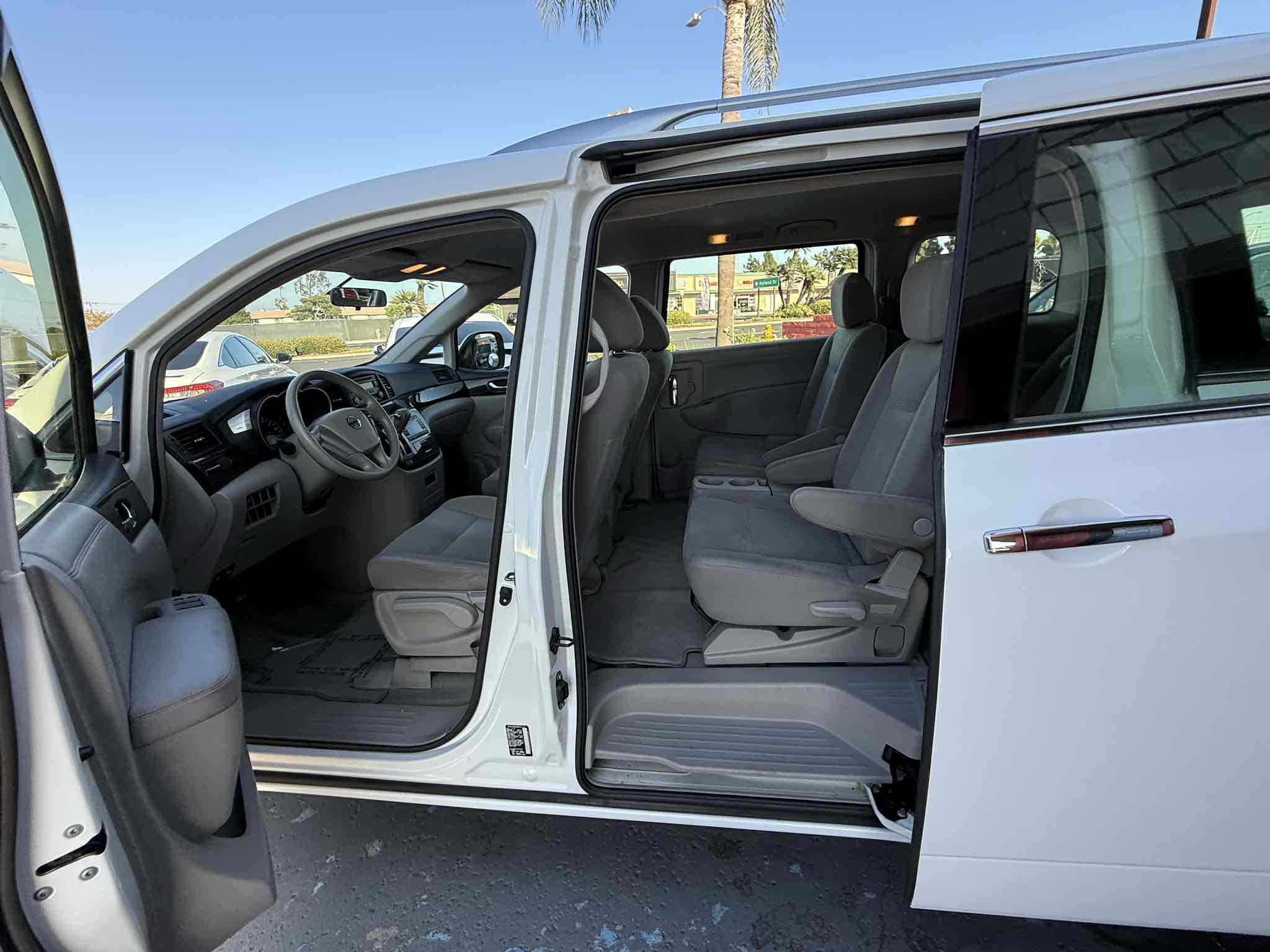 2014 Nissan Quest S photo 54