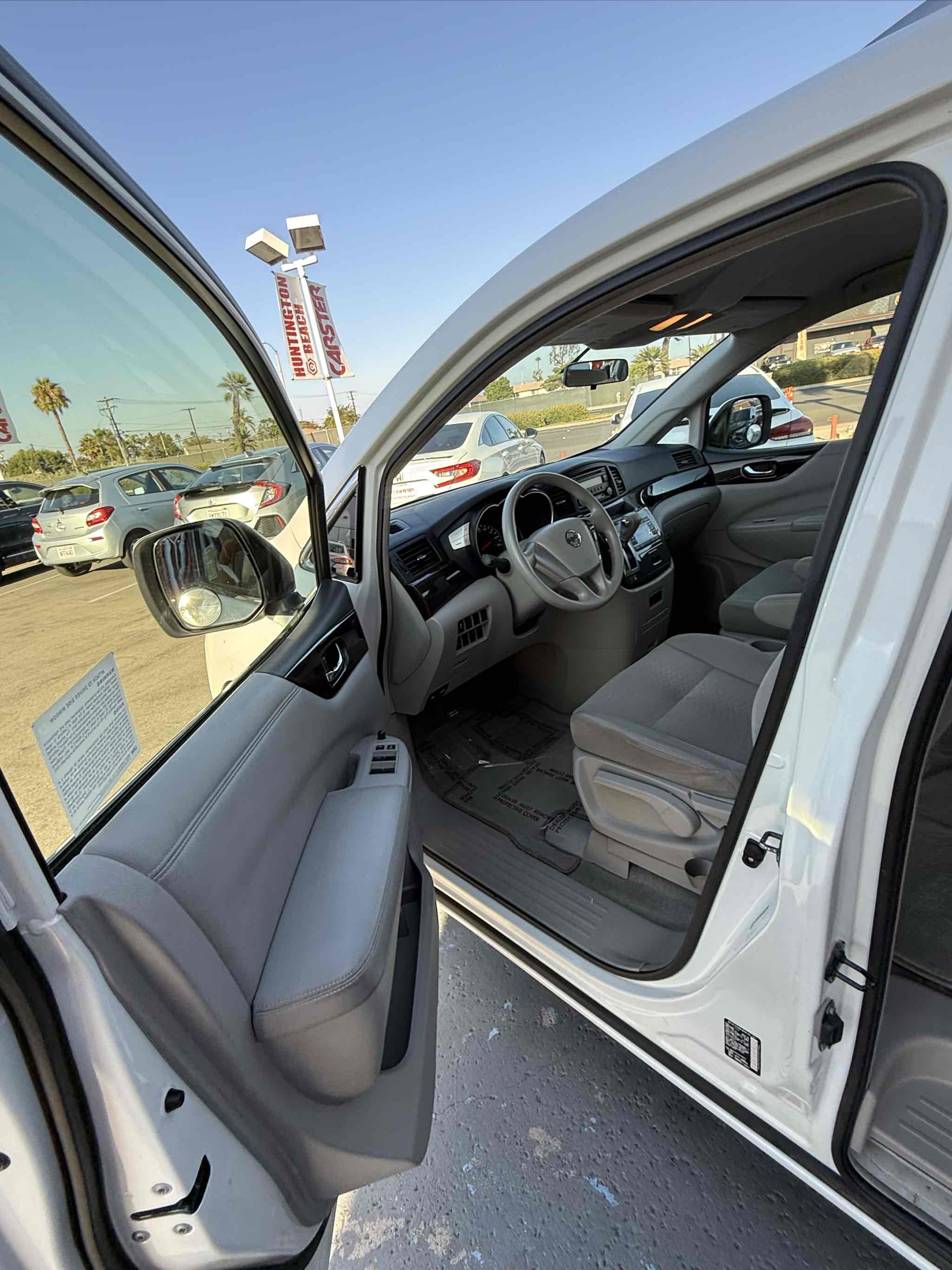 2014 Nissan Quest S photo 56