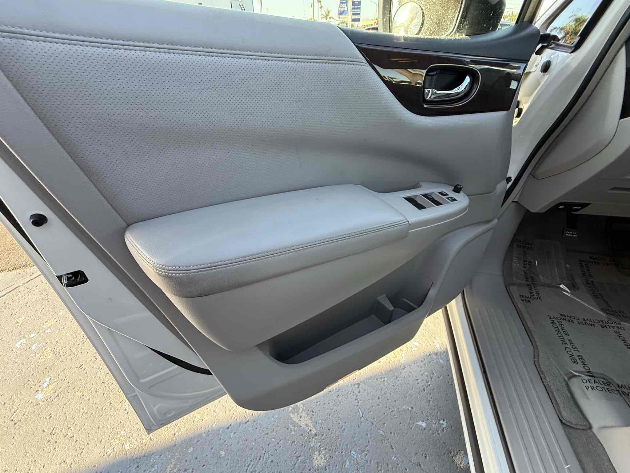 2014 Nissan Quest S photo 57