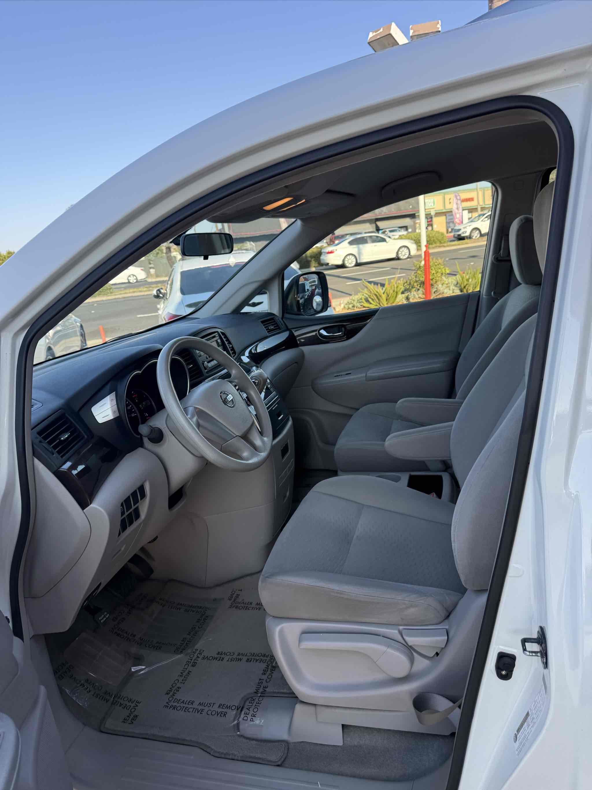 2014 Nissan Quest S photo 60